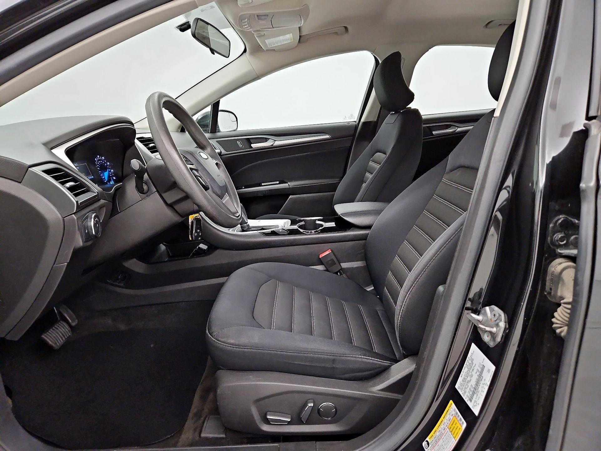 Thumbnail: 2015 Ford Fusion - 11