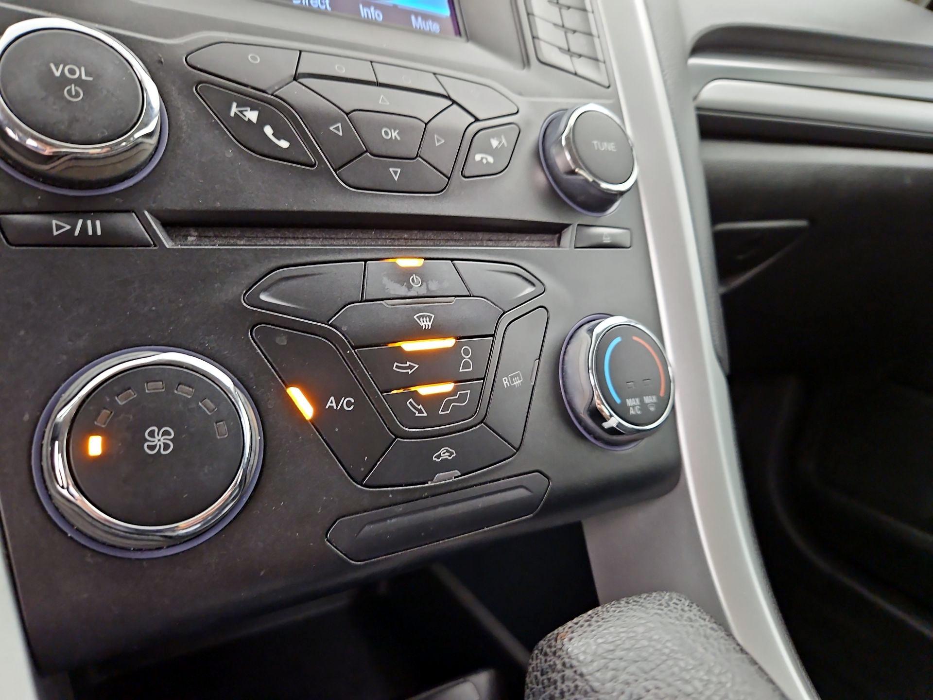Thumbnail: 2015 Ford Fusion - 16