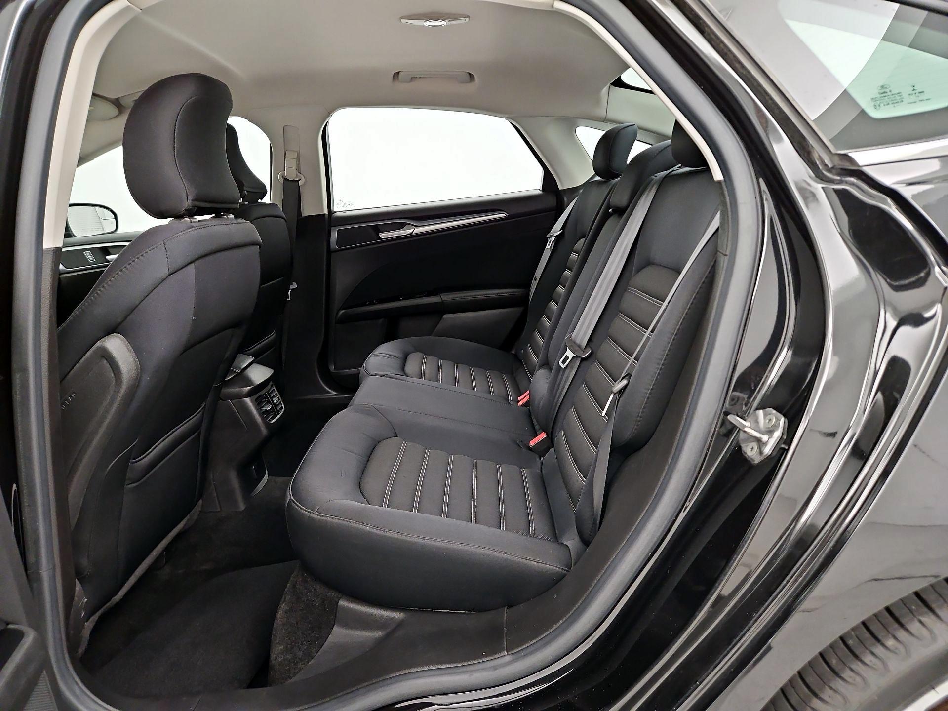 Thumbnail: 2015 Ford Fusion - 19