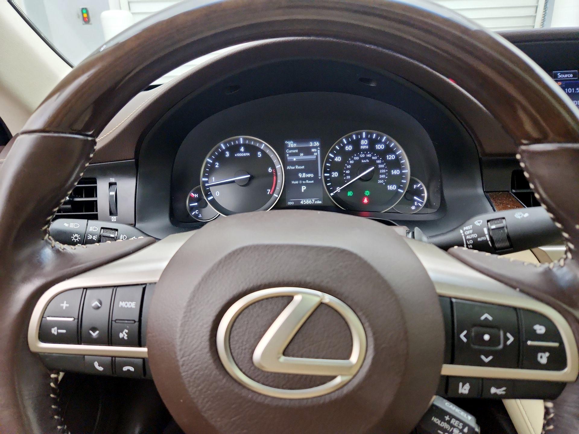 Thumbnail: 2016 Lexus ES - 10