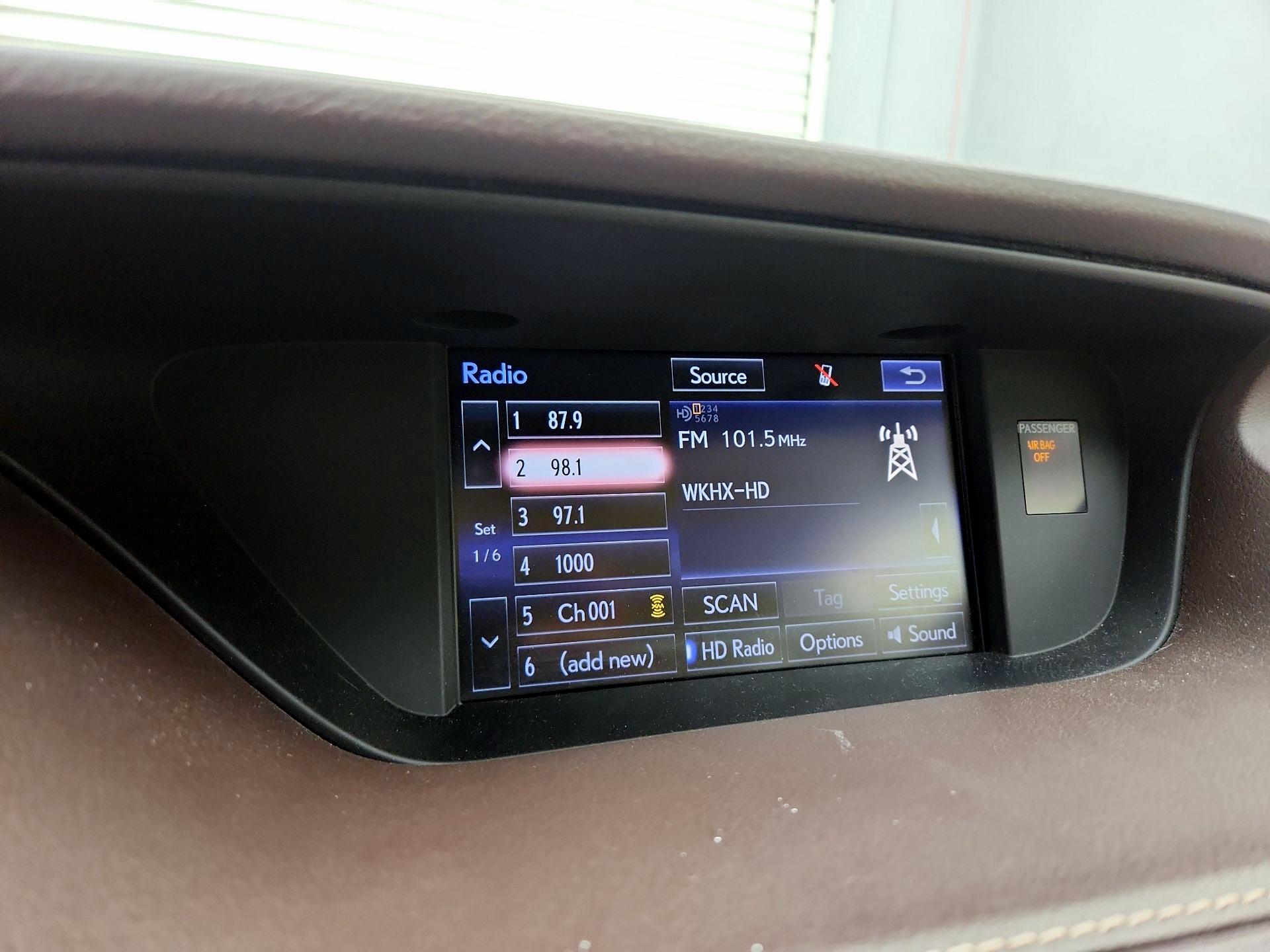 Thumbnail: 2016 Lexus ES - 15