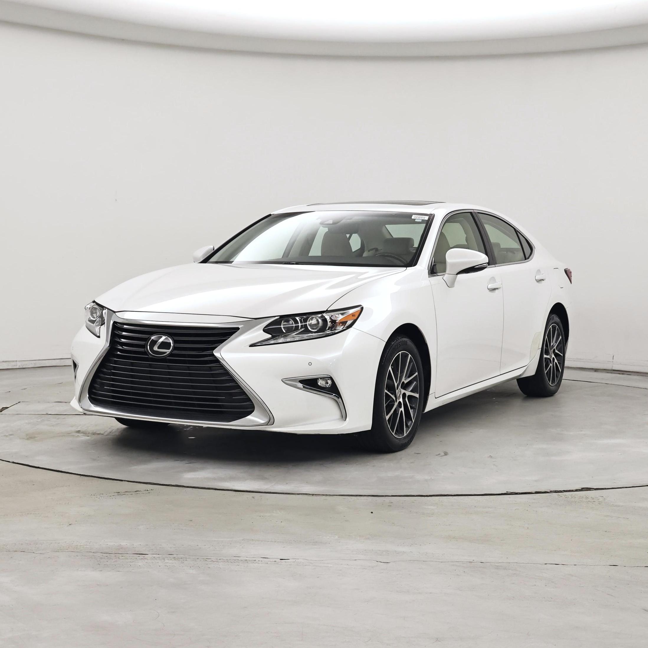 Thumbnail: 2016 Lexus ES - 4