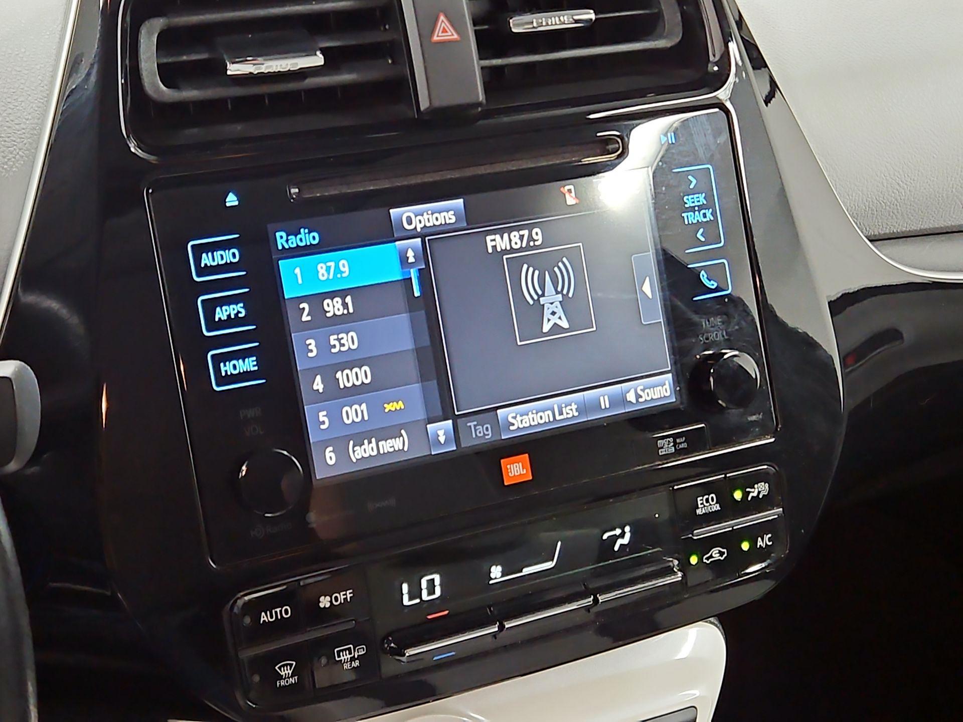 Thumbnail: 2016 Toyota Prius - 16
