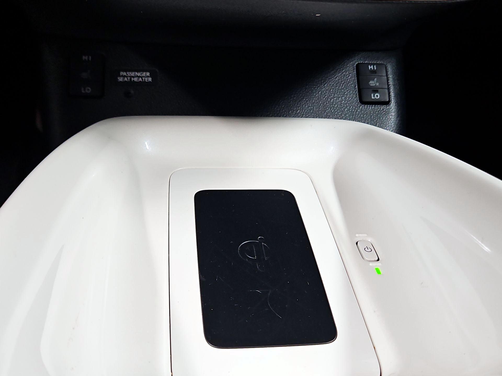 Thumbnail: 2016 Toyota Prius - 19