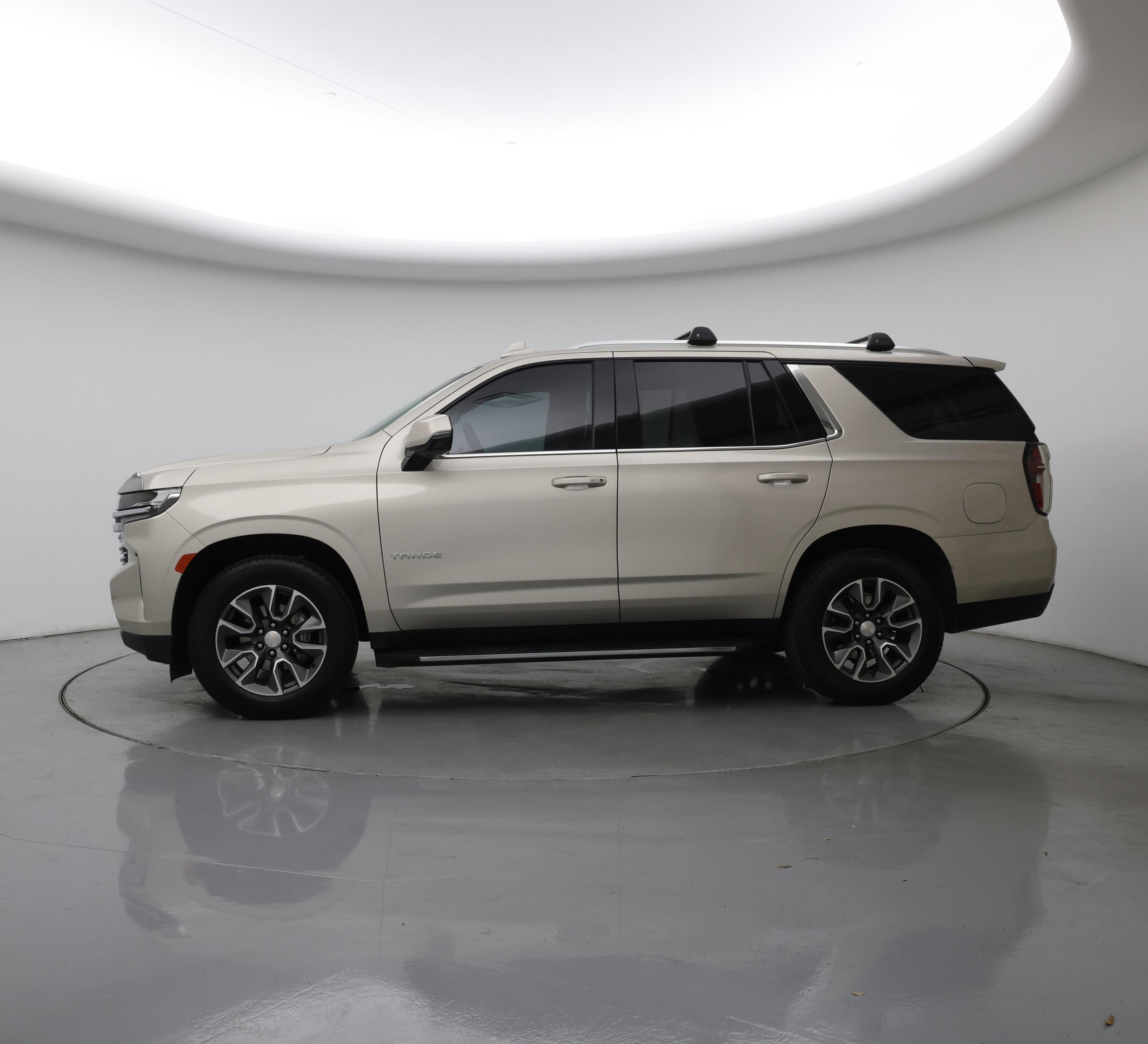 Thumbnail: 2023 Chevrolet Tahoe - 3