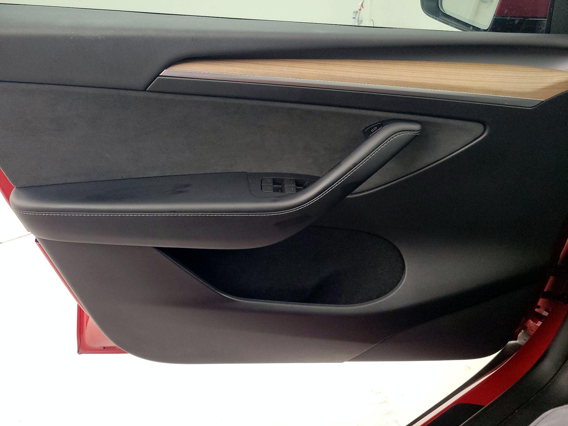Thumbnail: 2023 Tesla Model Y - 12