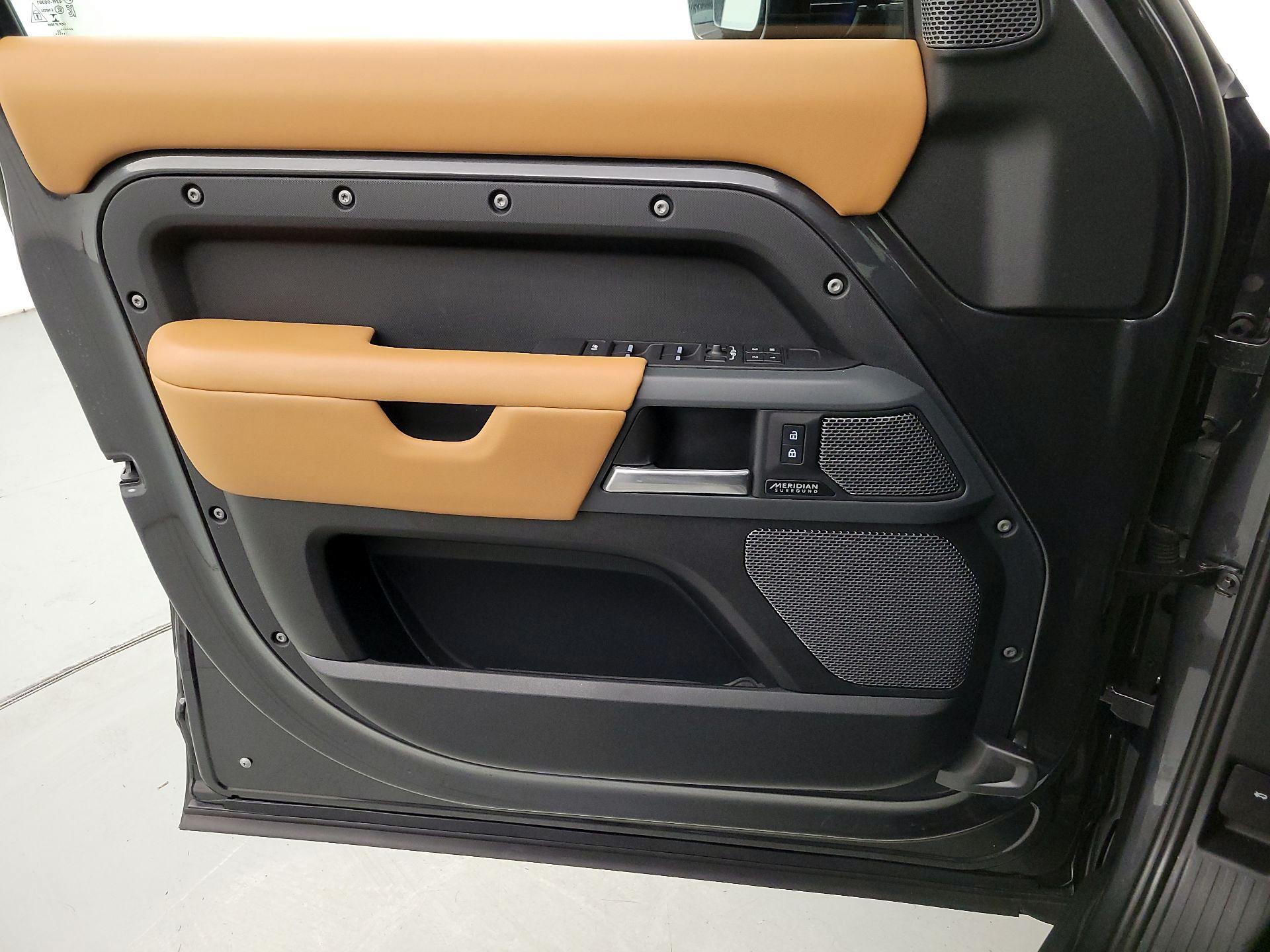 Thumbnail: 2023 Land Rover Defender - 12
