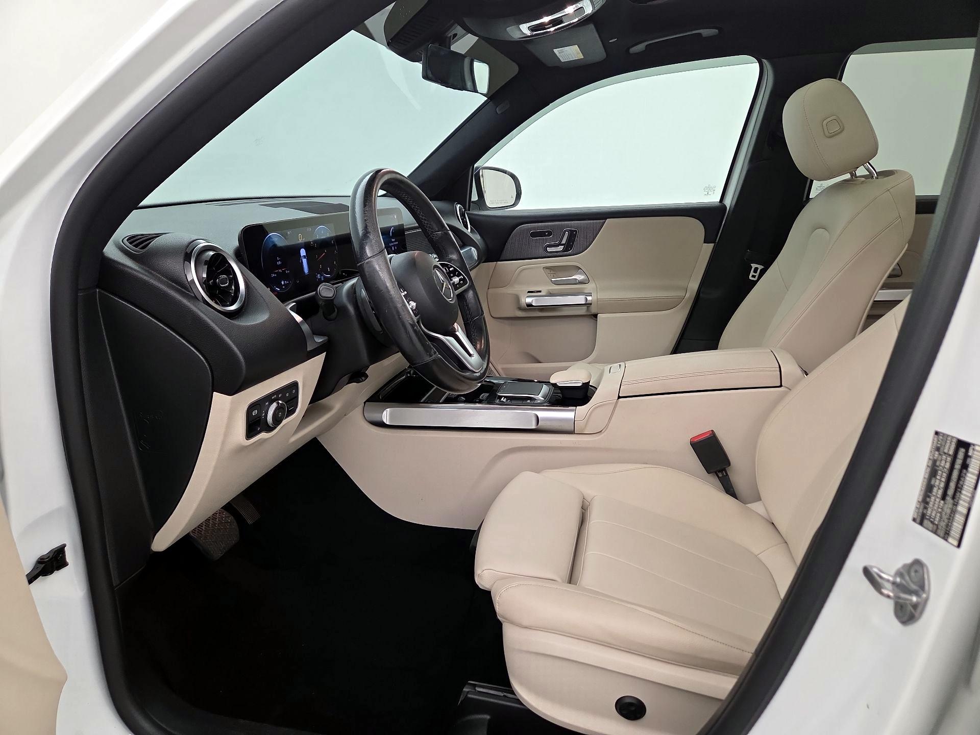 Thumbnail: 2022 Mercedes-Benz GLB - 11