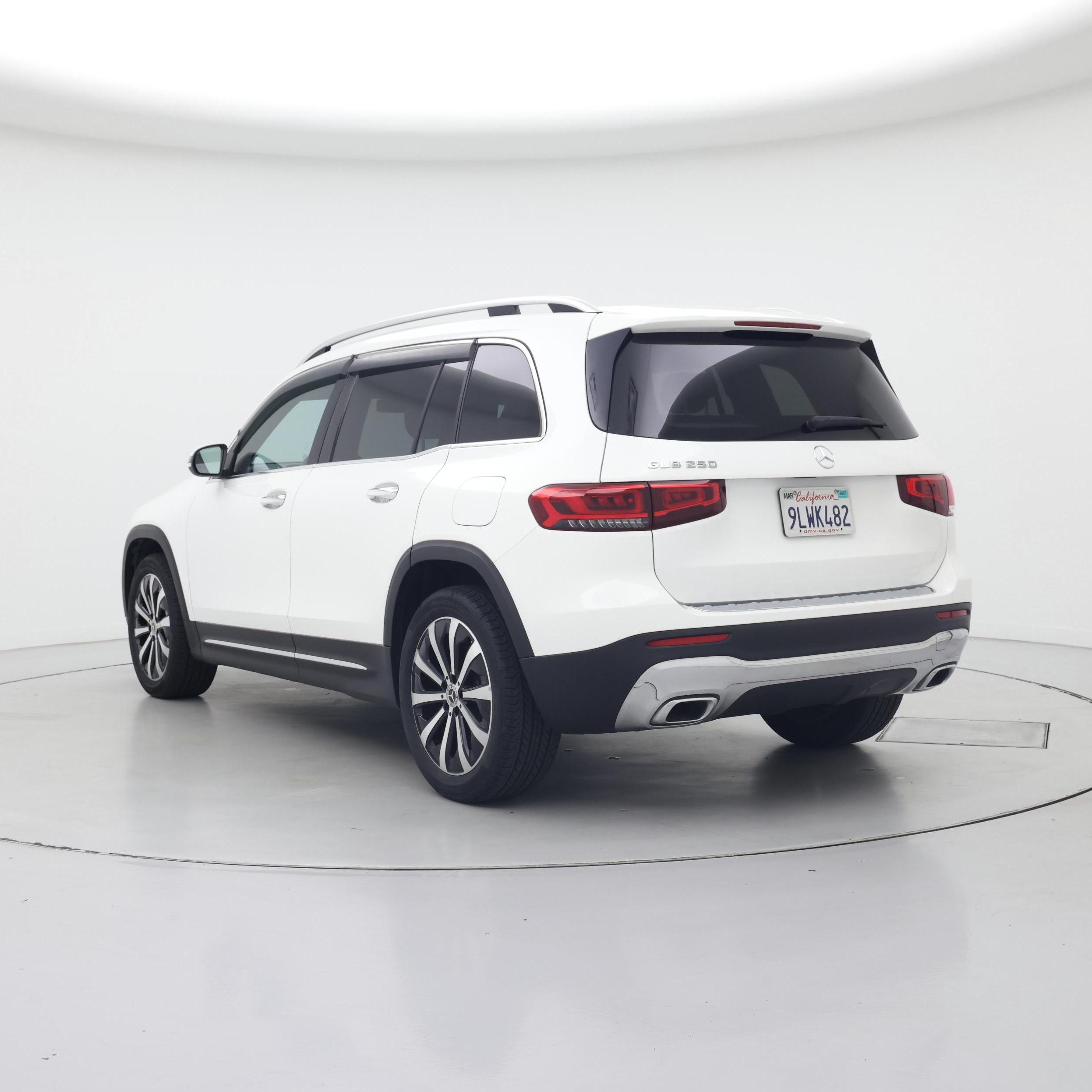 Thumbnail: 2022 Mercedes-Benz GLB - 2