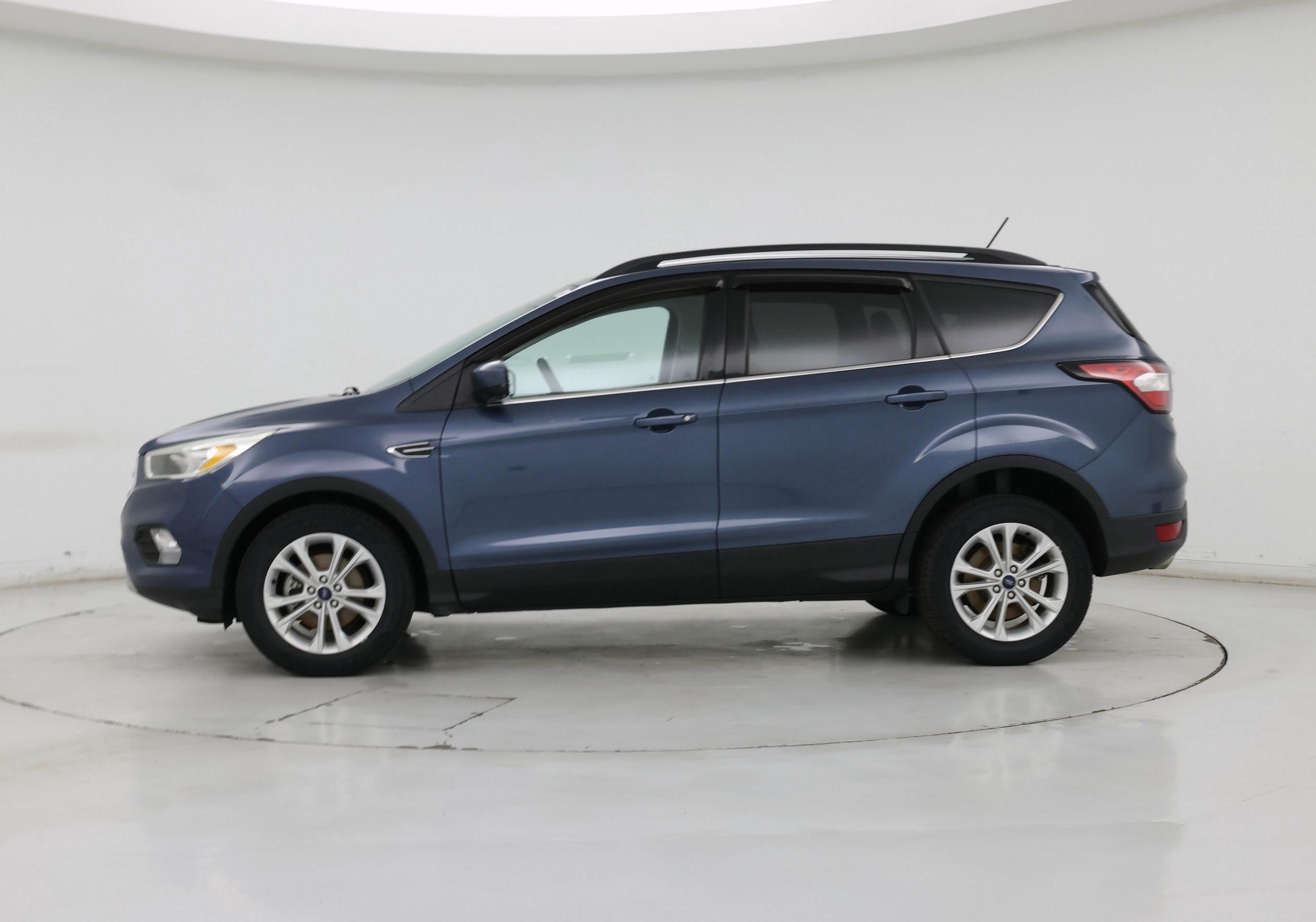 Thumbnail: 2018 Ford Escape - 3