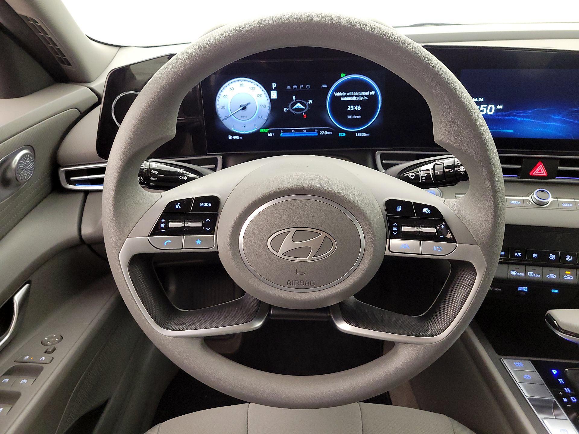 Thumbnail: 2024 Hyundai Elantra - 10
