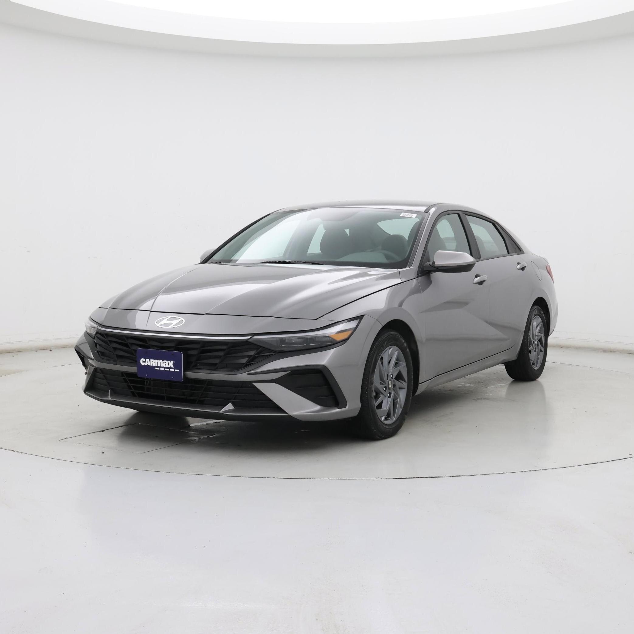 Thumbnail: 2024 Hyundai Elantra - 4