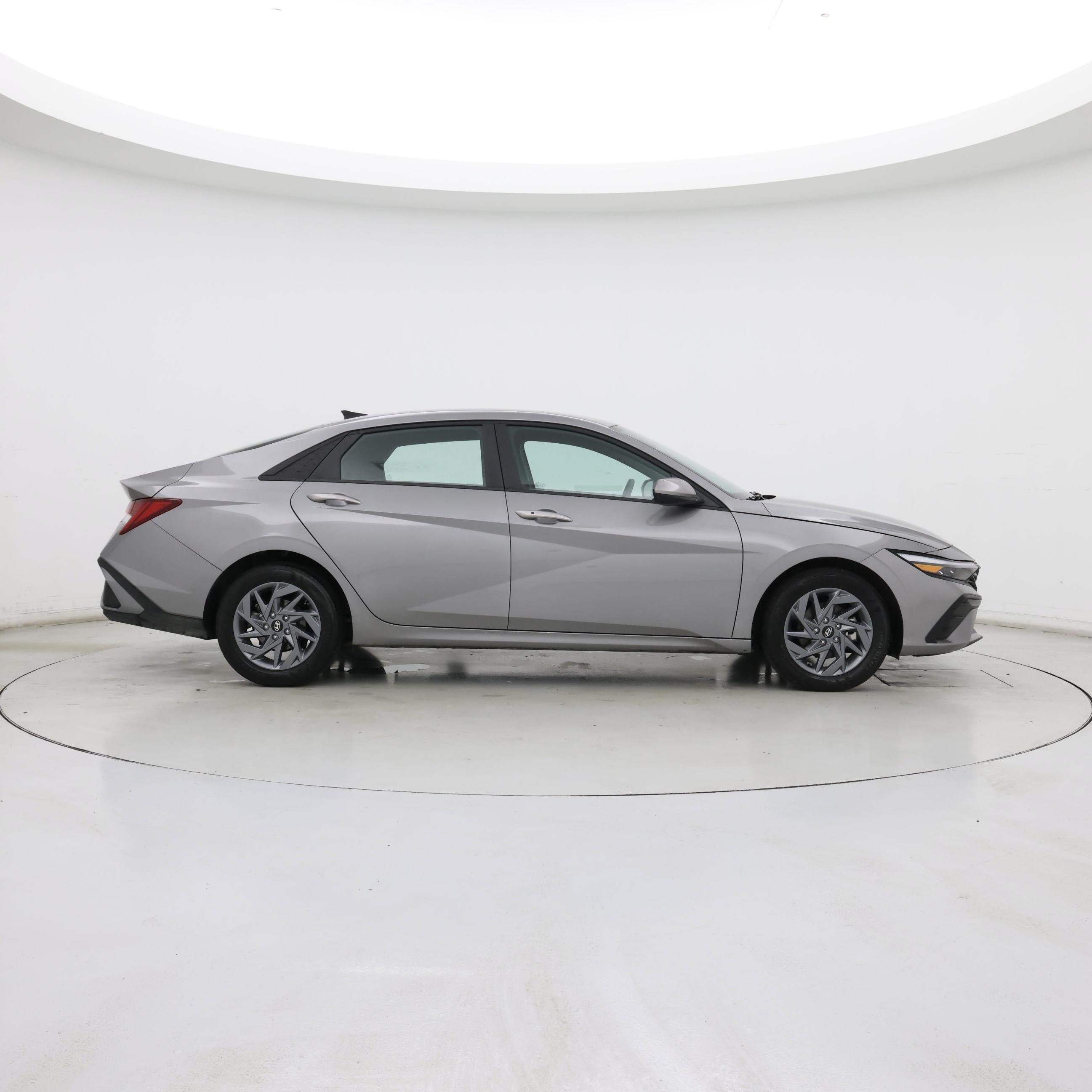 Thumbnail: 2024 Hyundai Elantra - 7