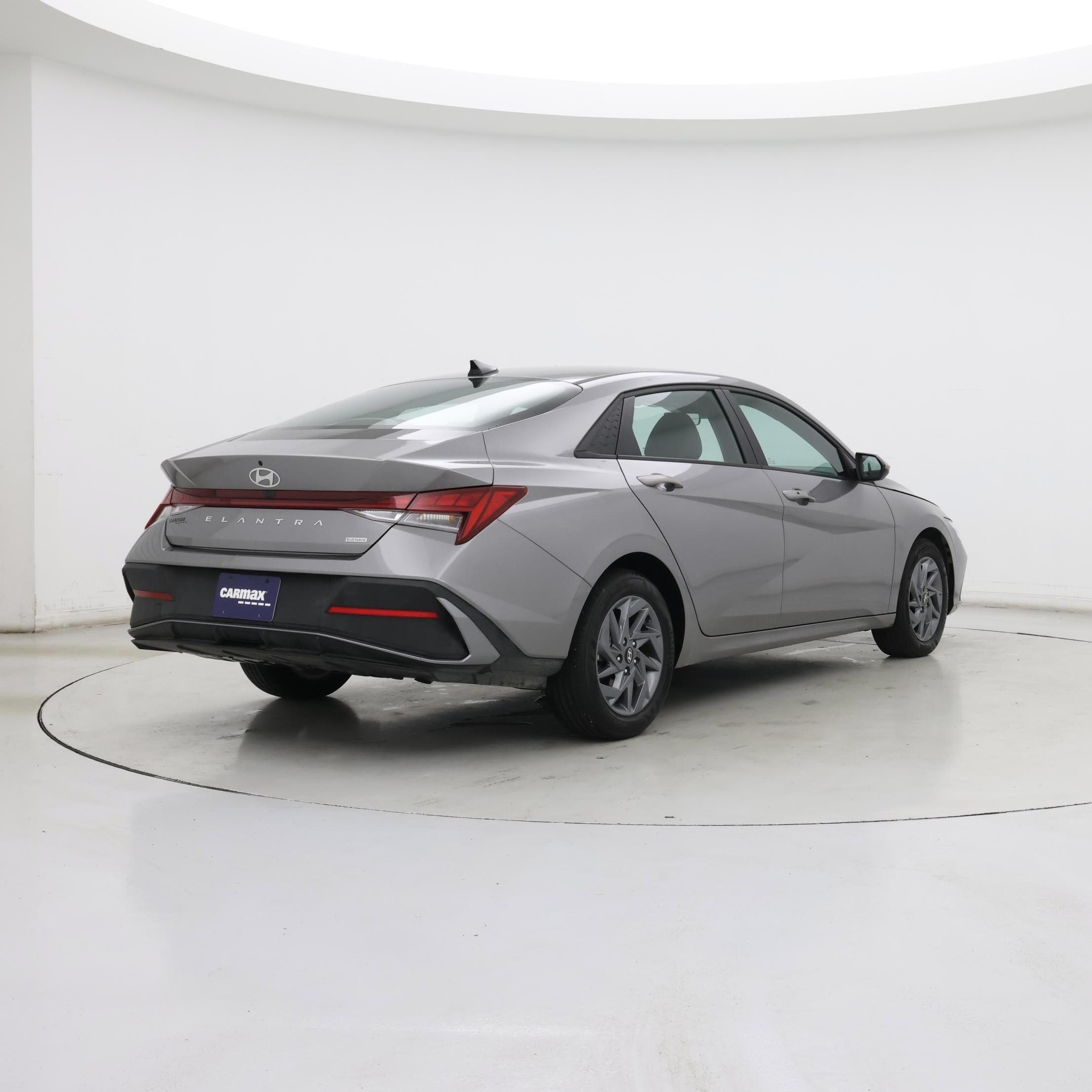 Thumbnail: 2024 Hyundai Elantra - 8