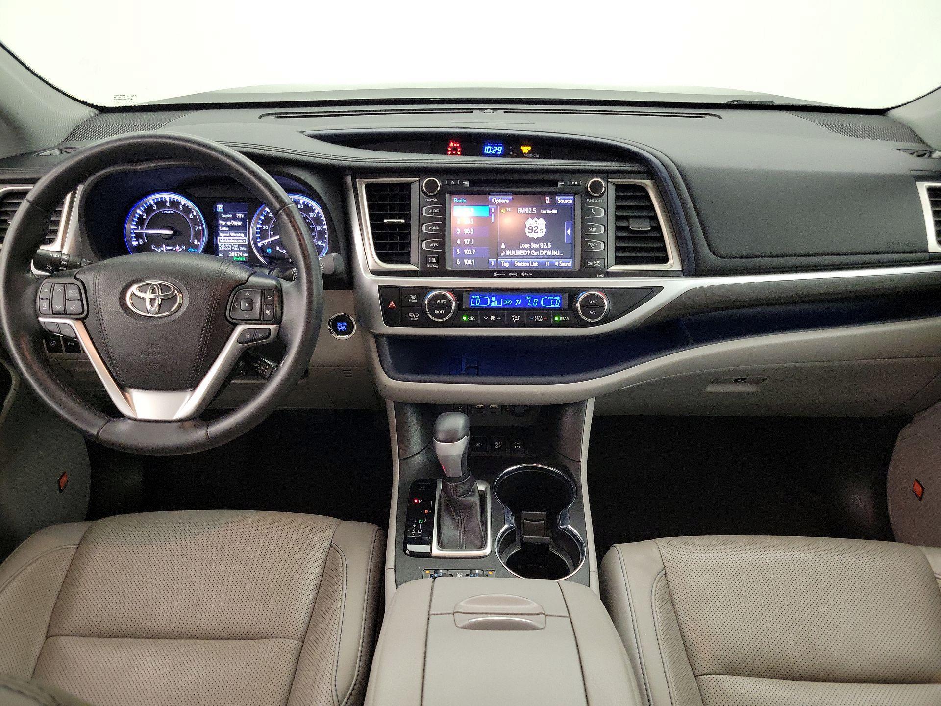 Thumbnail: 2019 Toyota Highlander - 9