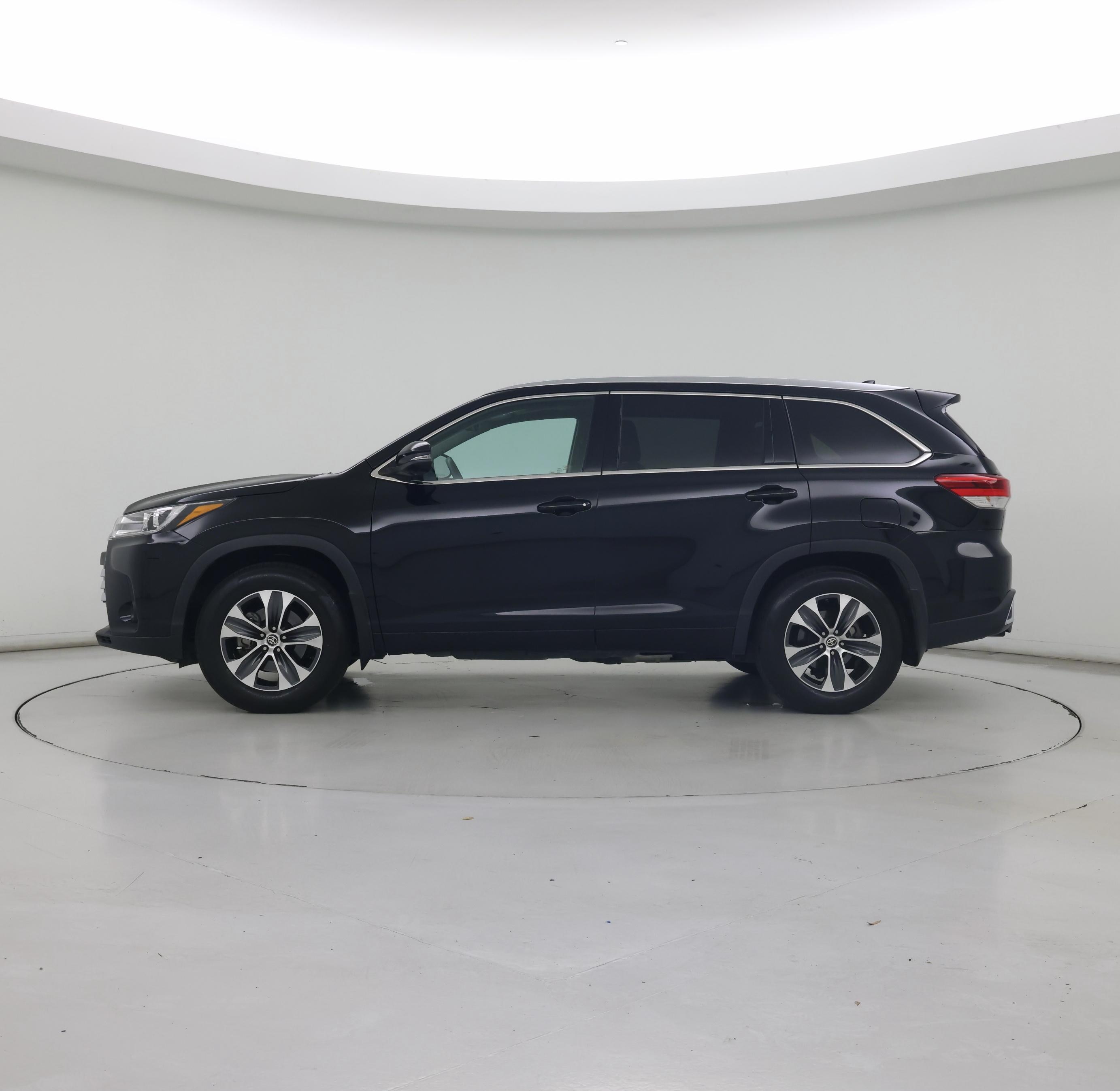 Thumbnail: 2019 Toyota Highlander - 3