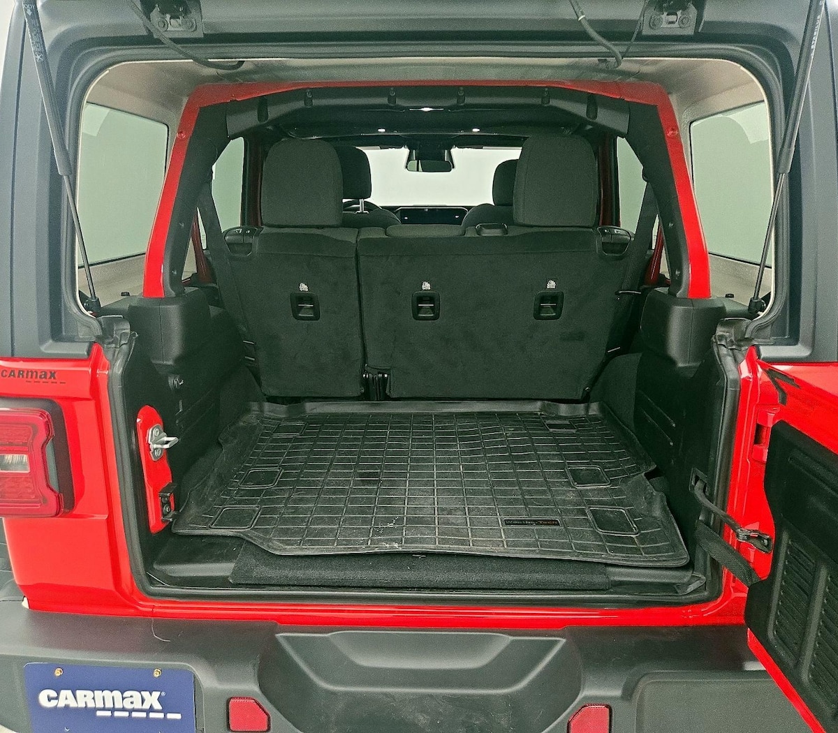 Trunk/Cargo (Seats Up)