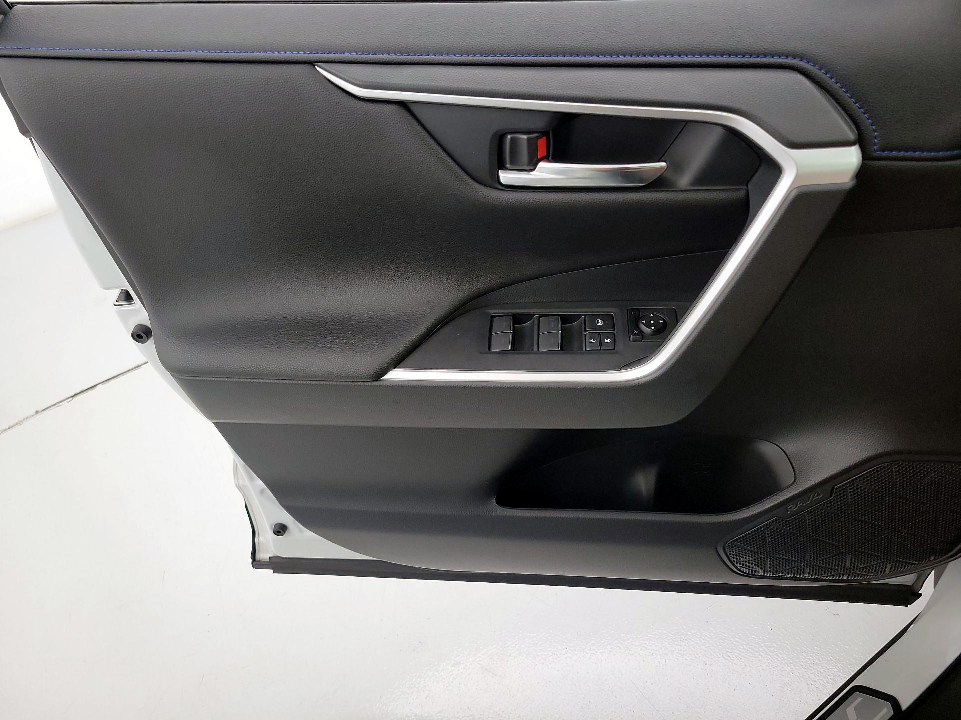 Thumbnail: 2023 Toyota RAV4 - 12