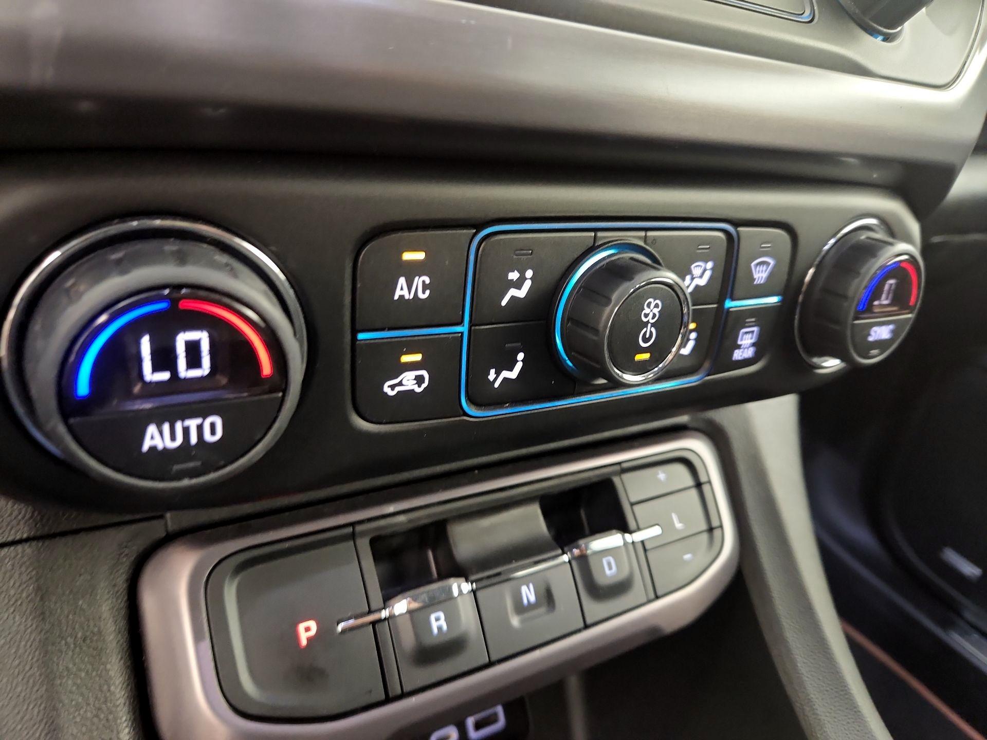 Thumbnail: 2020 GMC Acadia - 16