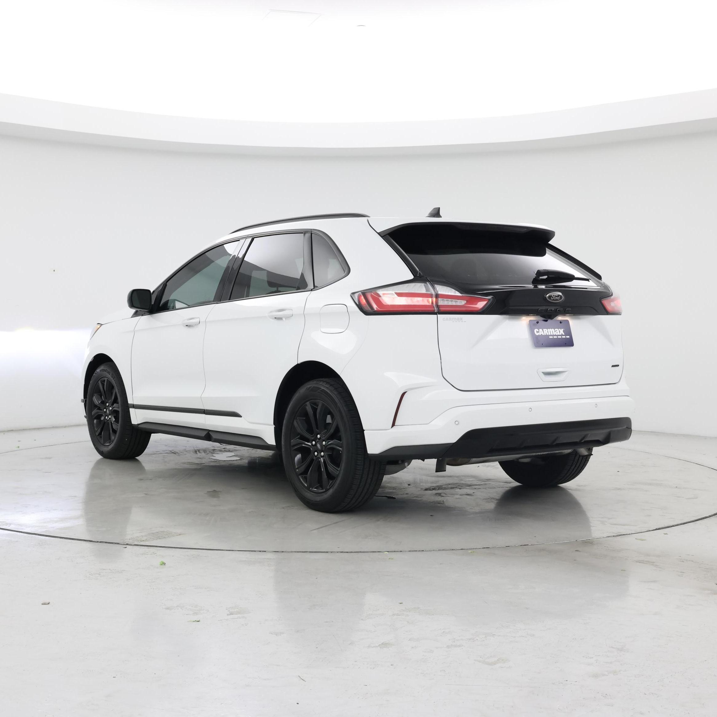 Thumbnail: 2023 Ford Edge - 2