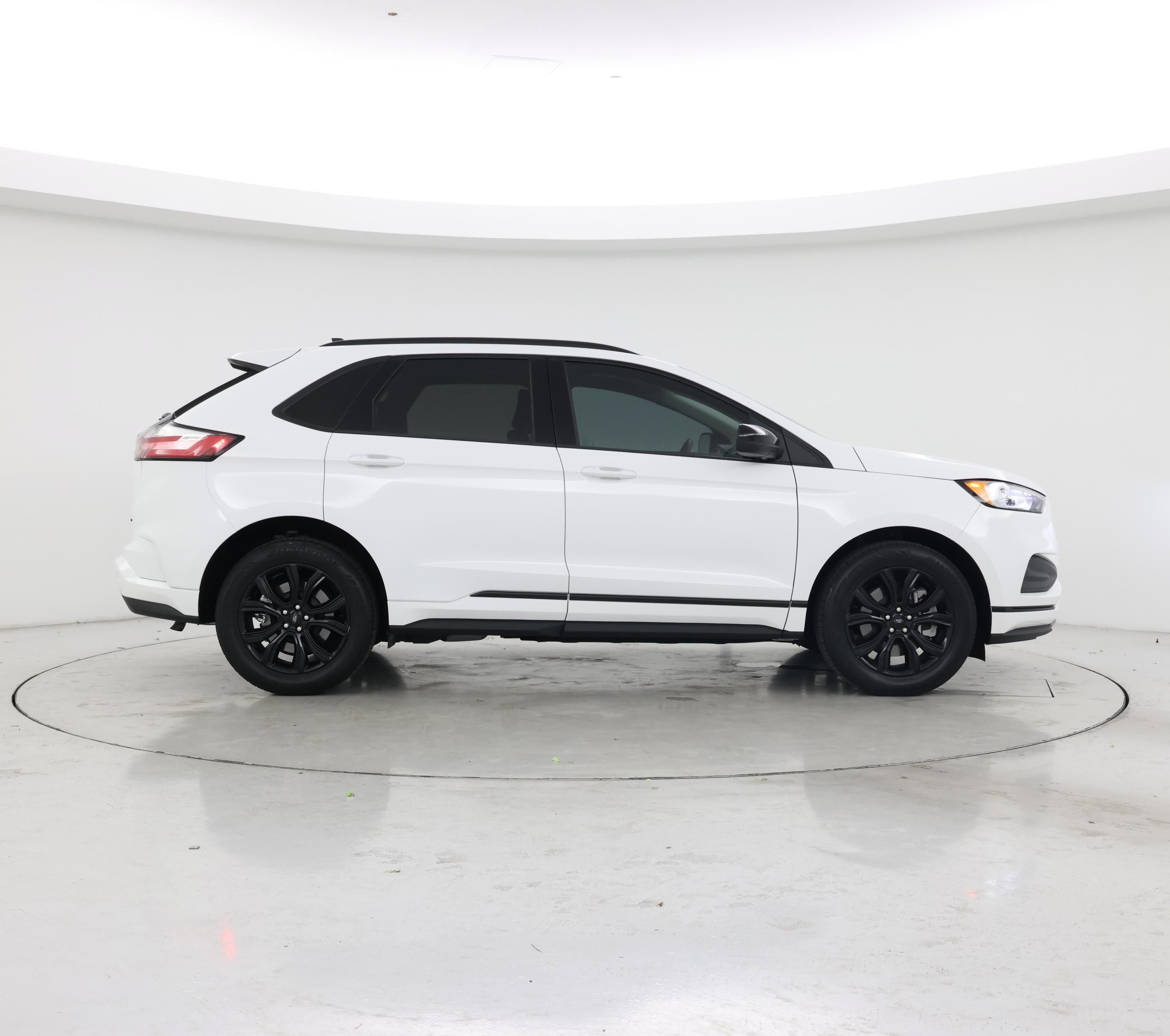 Thumbnail: 2023 Ford Edge - 7