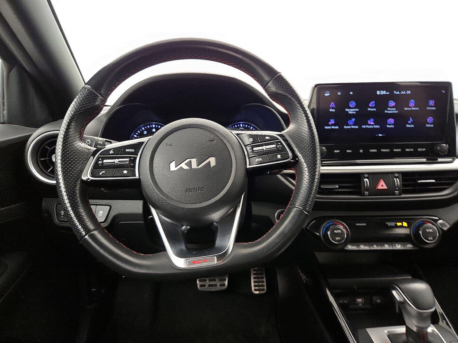 2023 Kia Forte GT - Photo 11