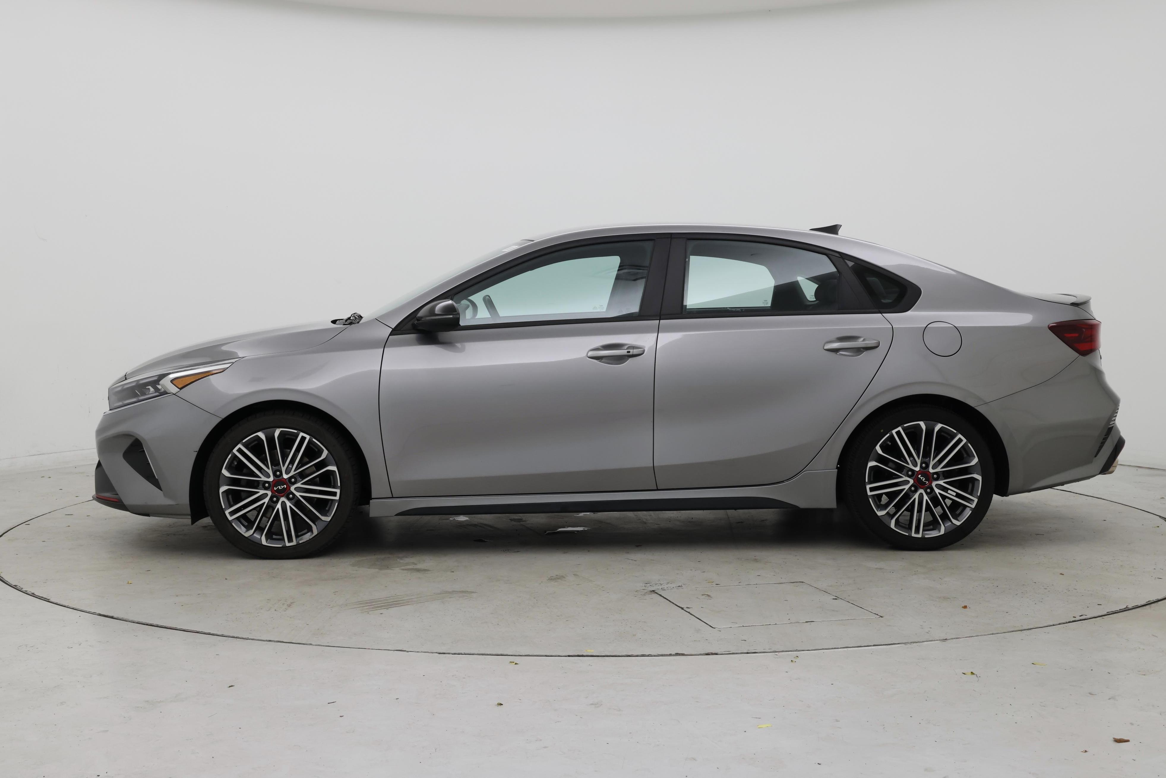 Thumbnail: 2023 Kia Forte - 3