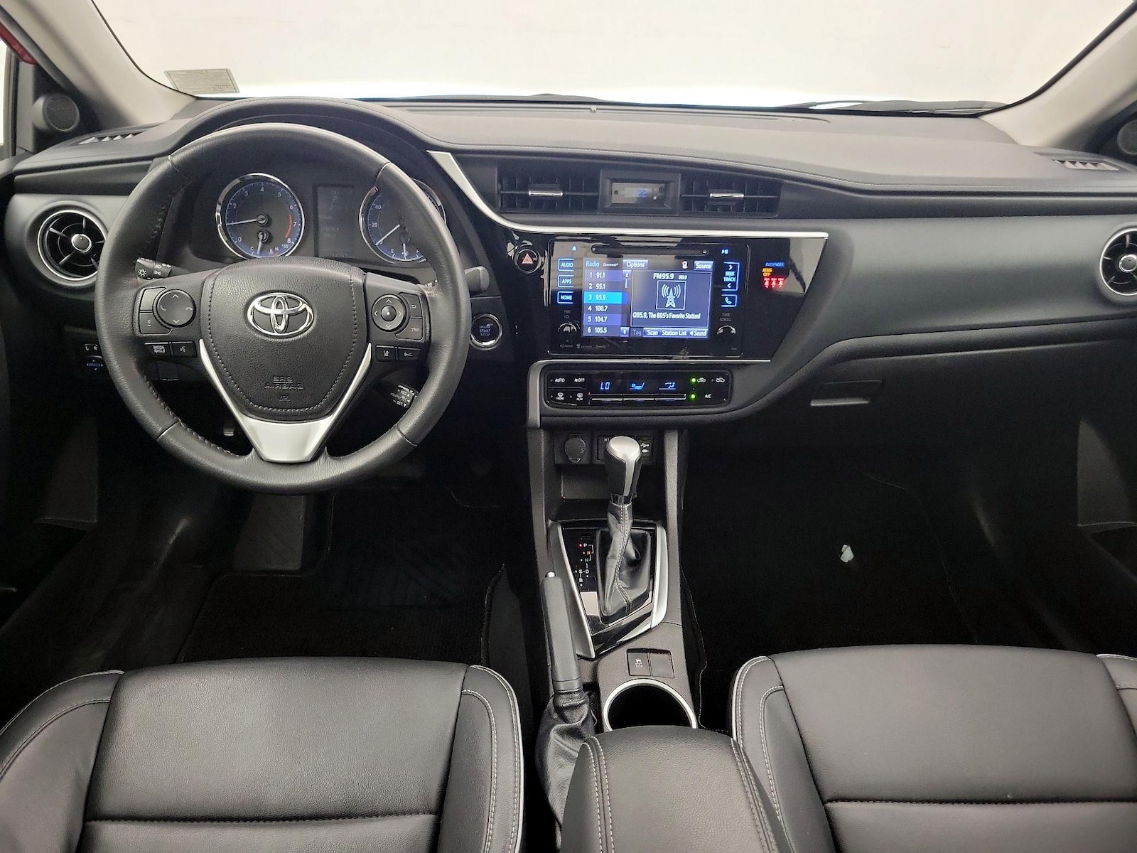2018 Toyota Corolla XLE - Photo 10