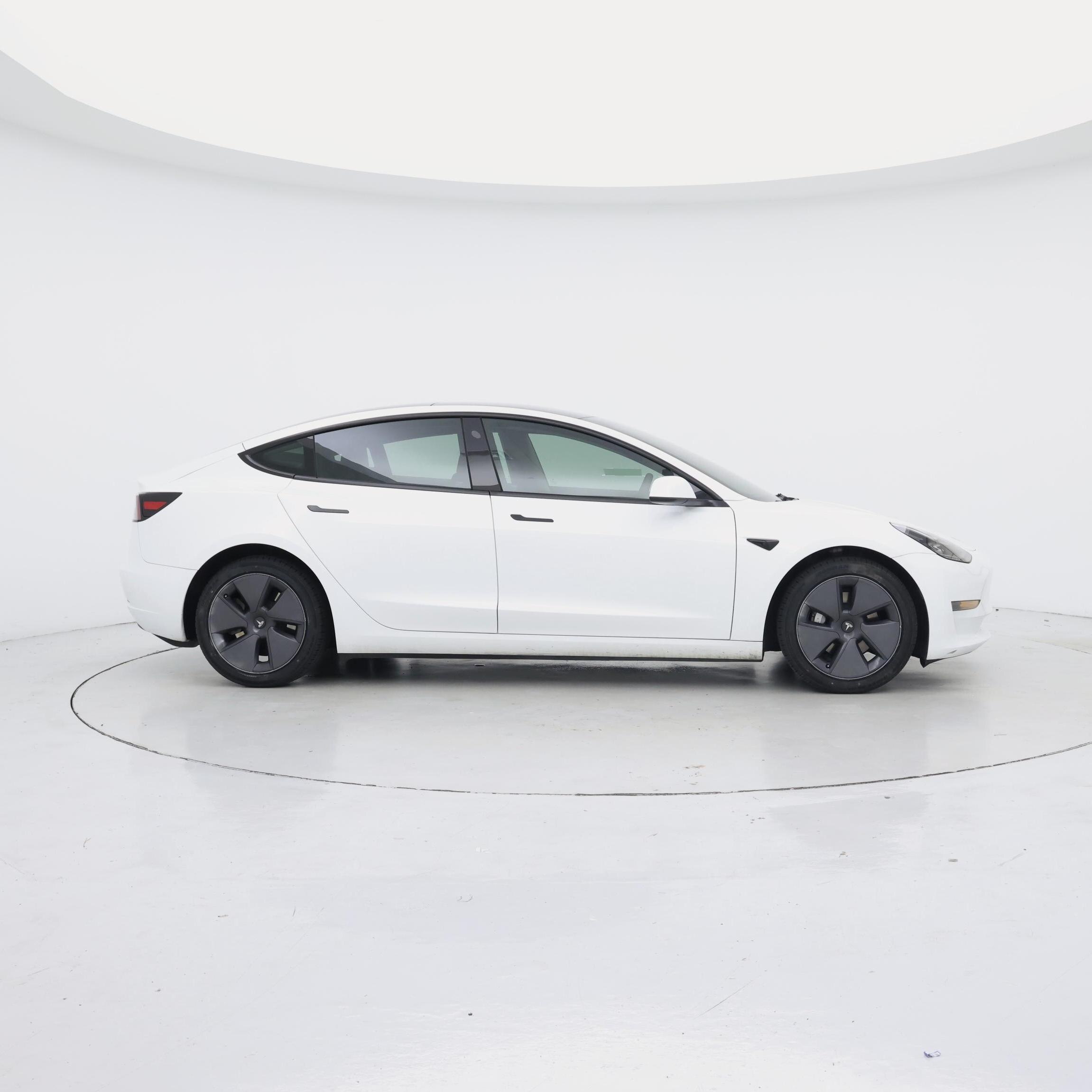 Thumbnail: 2023 Tesla Model 3 - 7