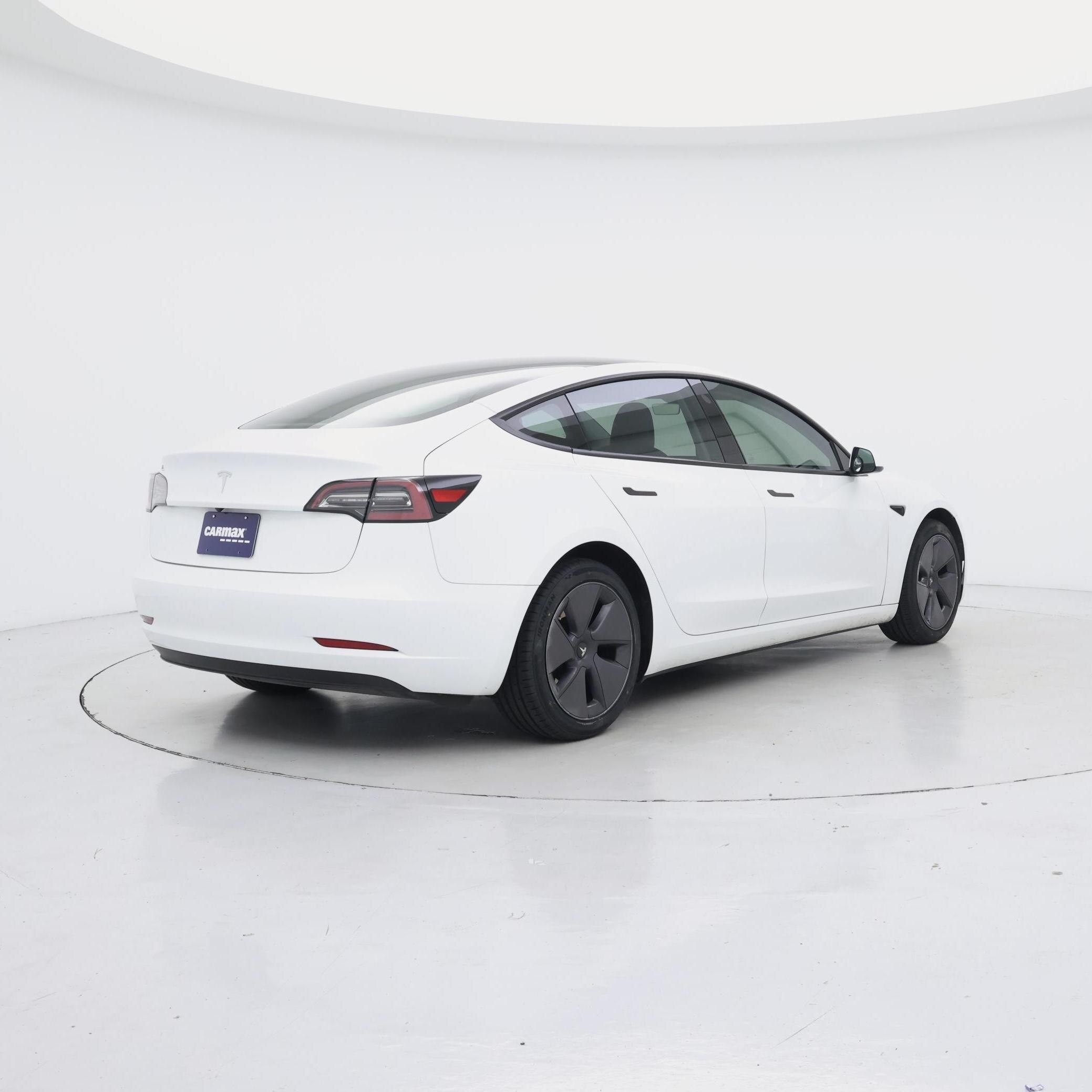 Thumbnail: 2023 Tesla Model 3 - 8