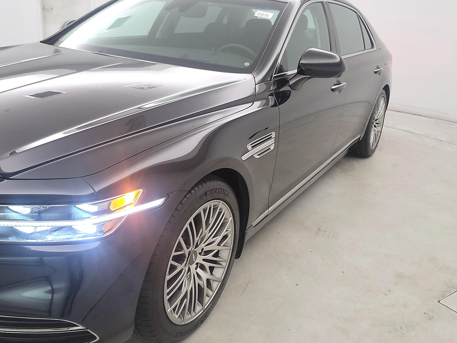 Thumbnail: 2022 Genesis G90 - 3