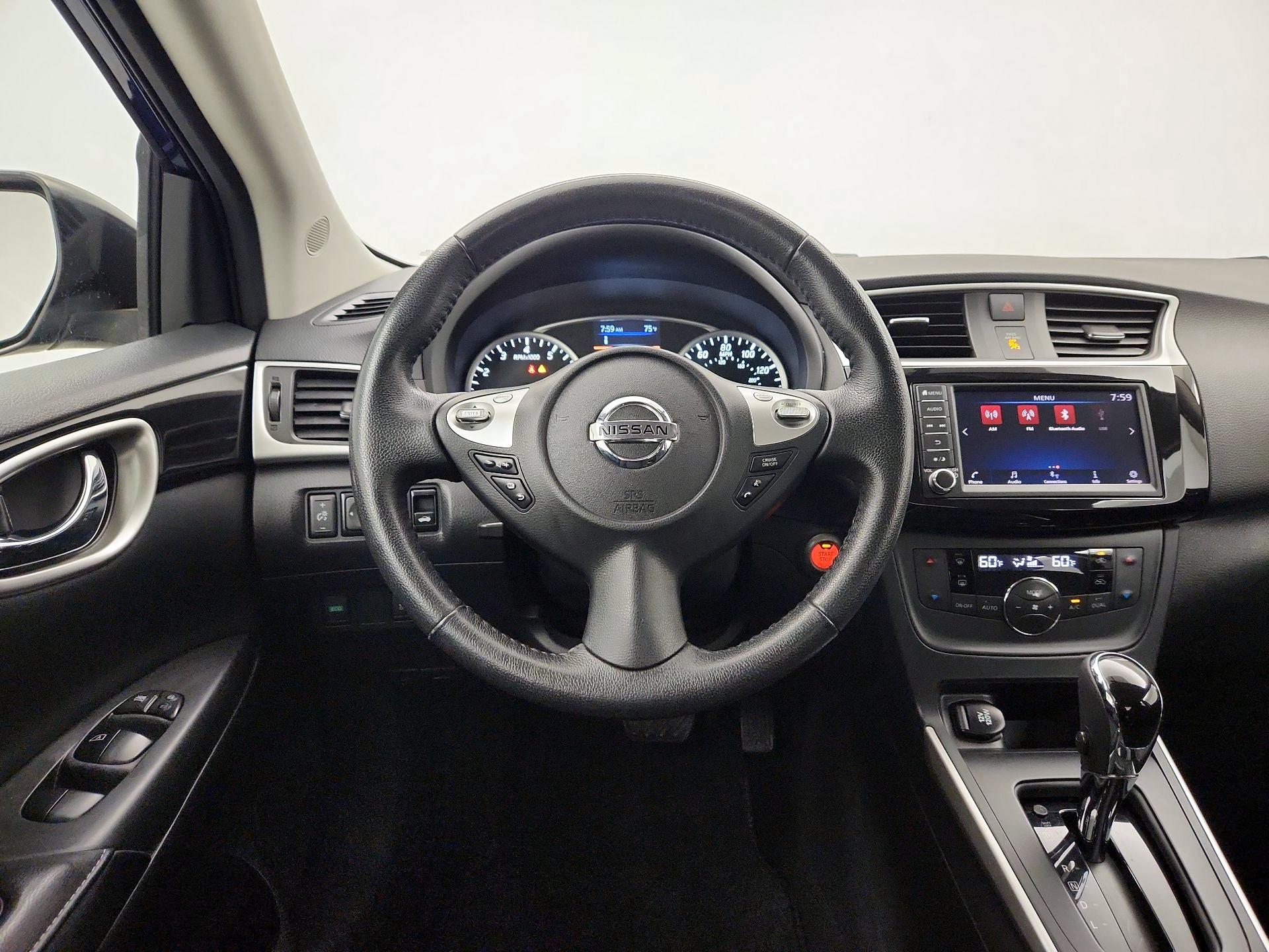 Thumbnail: 2019 Nissan Sentra - 10