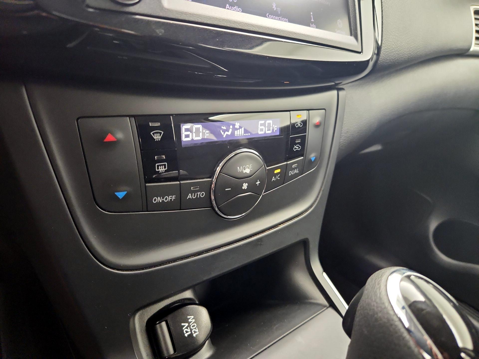 Thumbnail: 2019 Nissan Sentra - 15