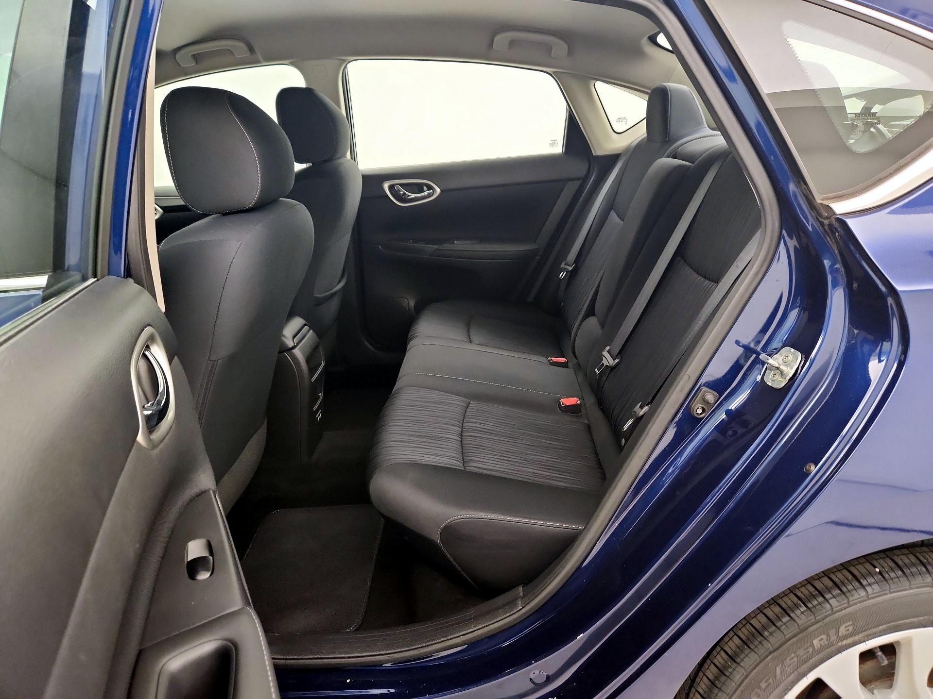 Thumbnail: 2019 Nissan Sentra - 17
