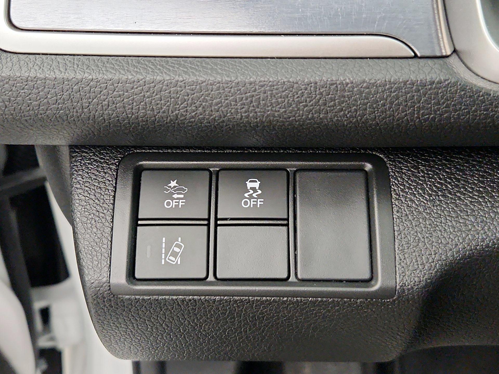 Thumbnail: 2016 Honda Civic - 13