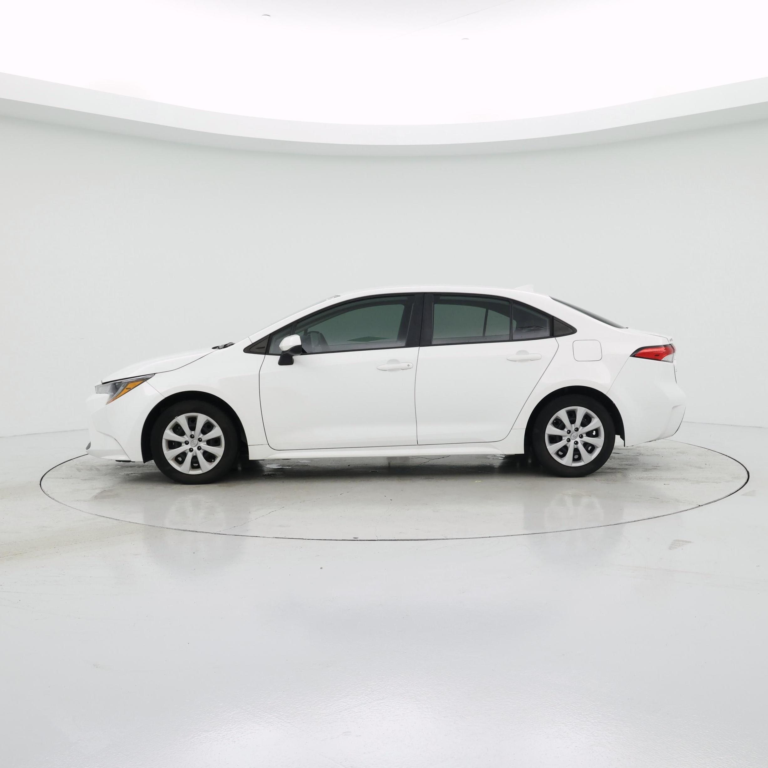 Thumbnail: 2022 Toyota Corolla - 3