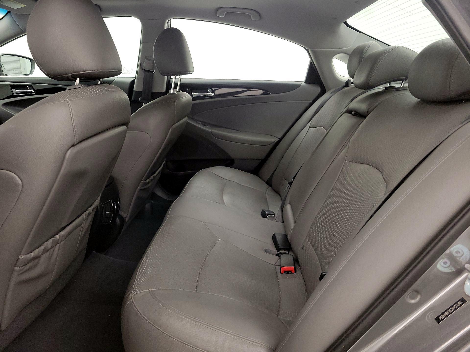 Thumbnail: 2014 Hyundai Sonata - 16