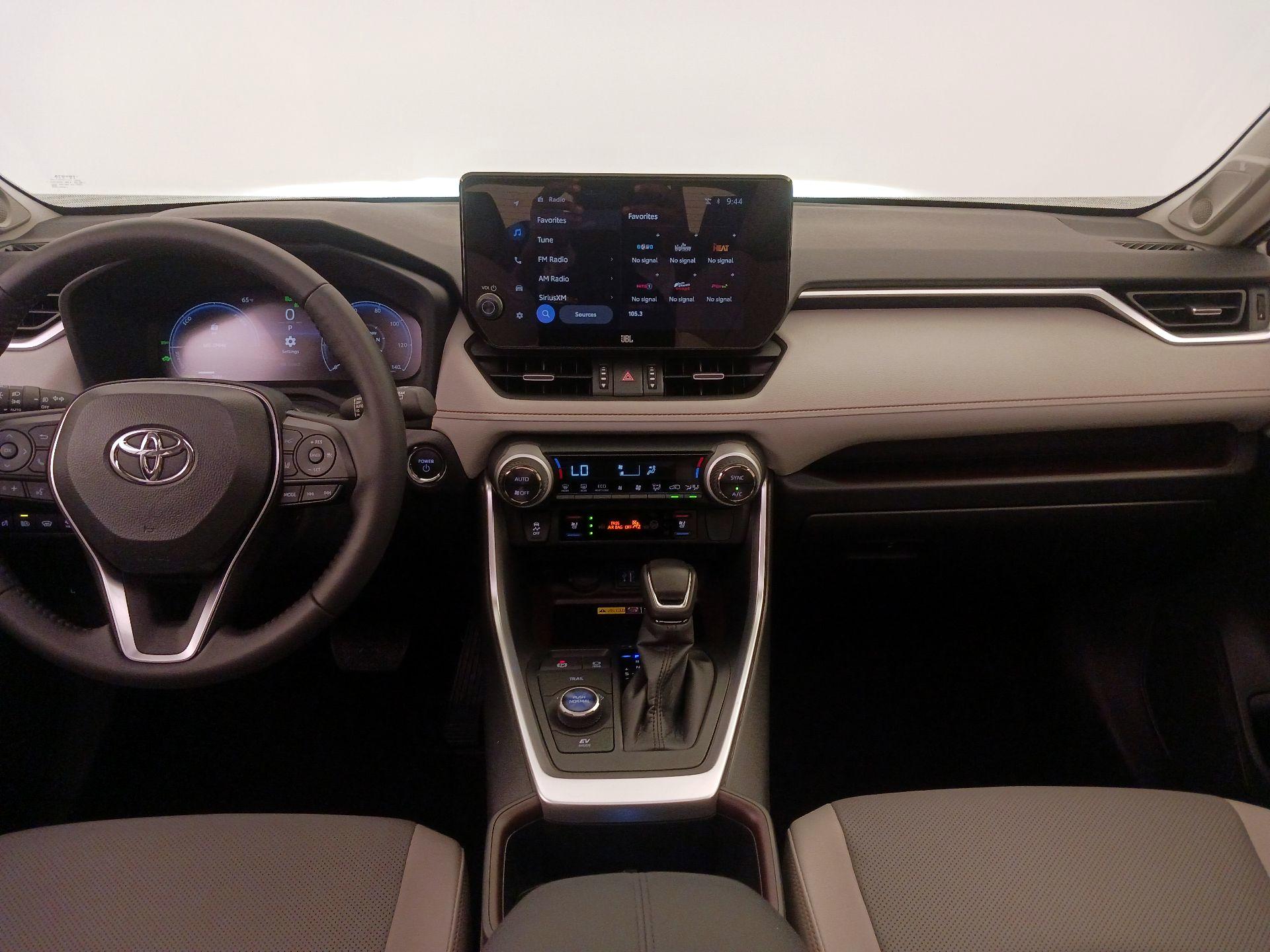 Thumbnail: 2025 Toyota RAV4 - 9