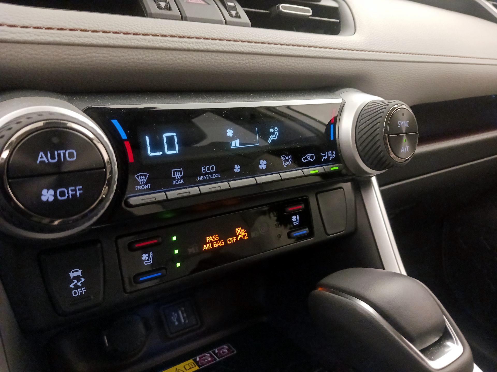 Thumbnail: 2025 Toyota RAV4 - 16