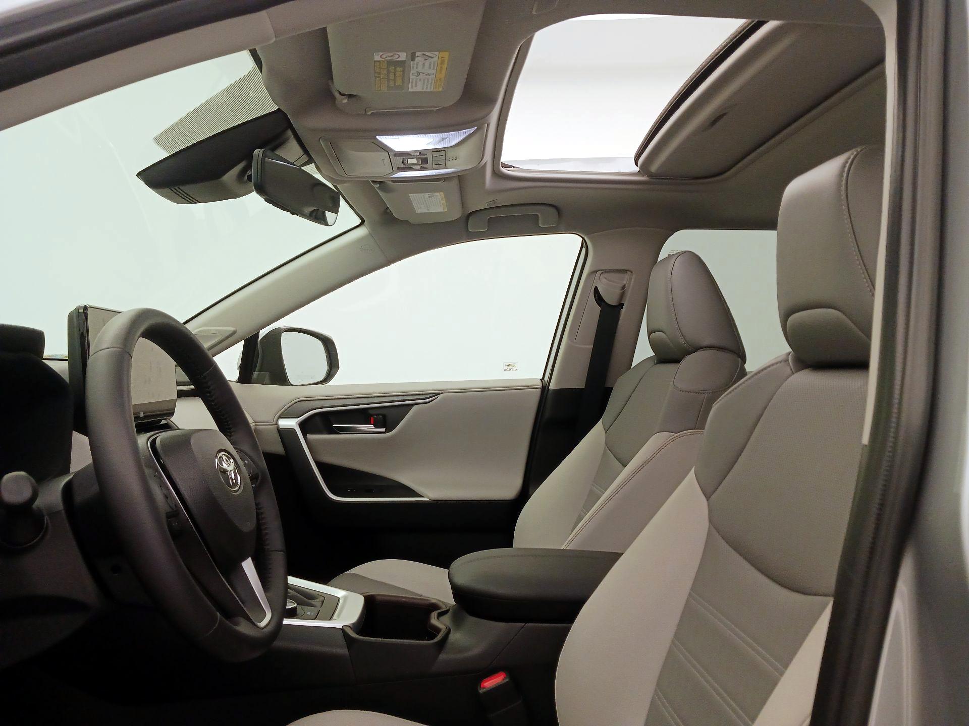 Thumbnail: 2025 Toyota RAV4 - 19