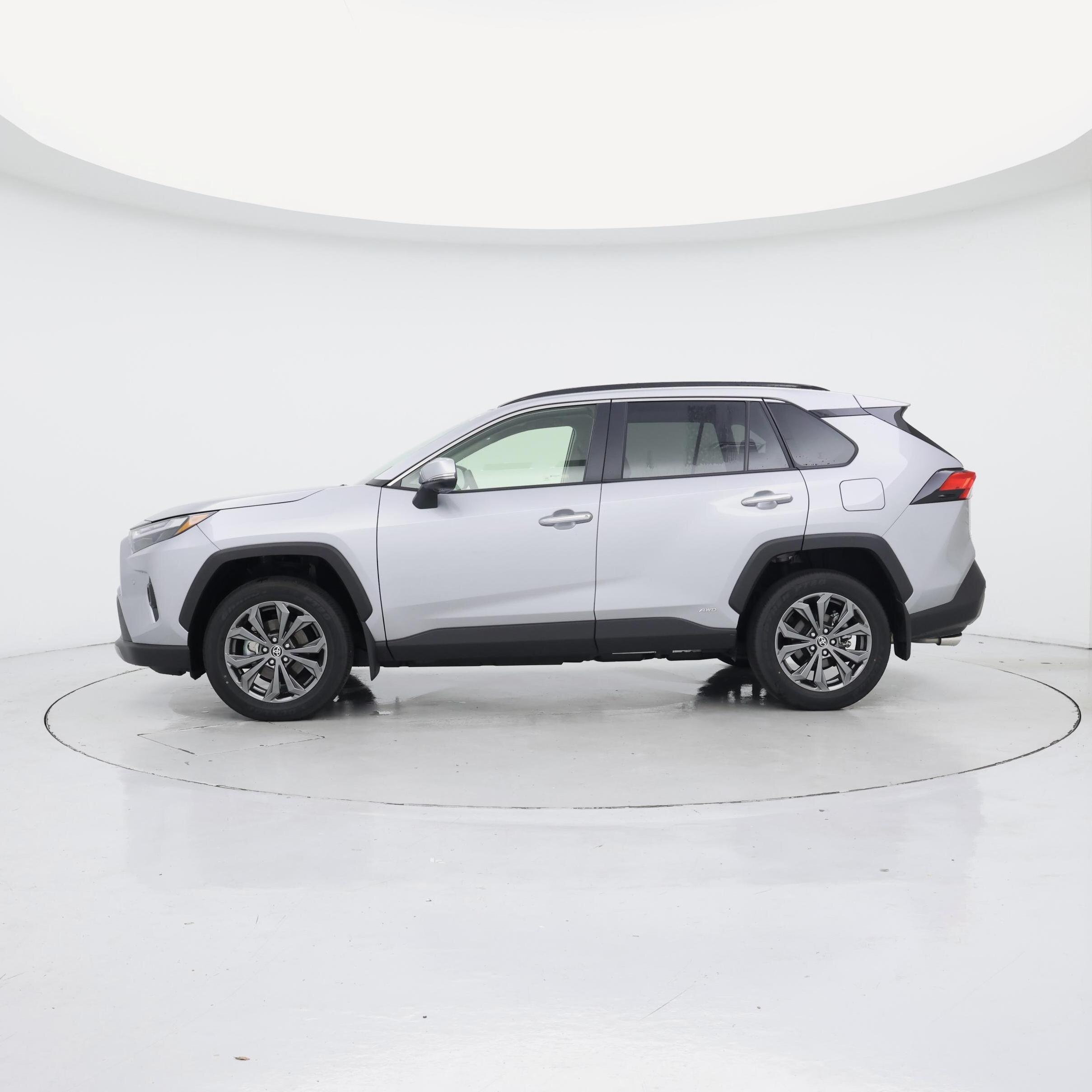 Thumbnail: 2025 Toyota RAV4 - 3