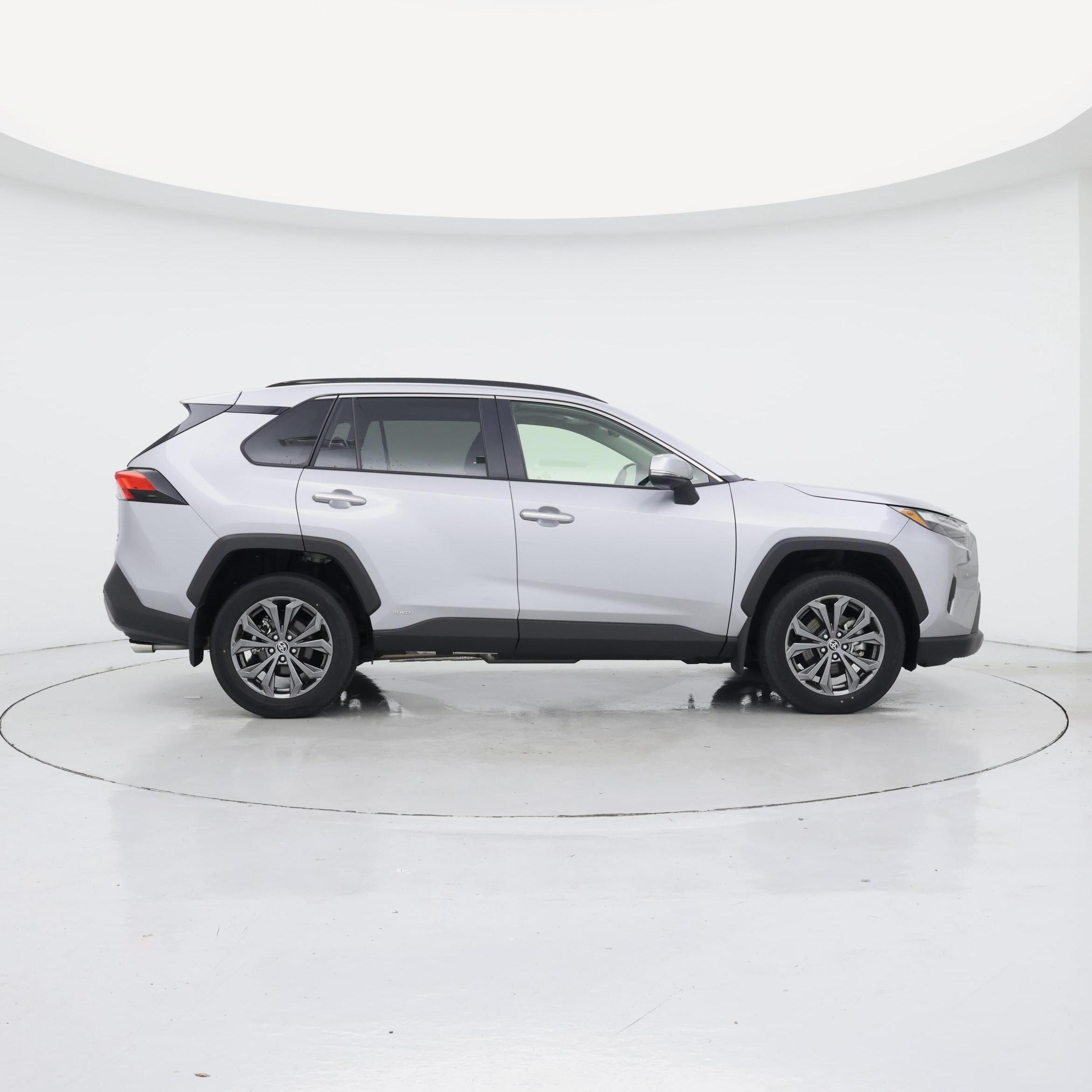 Thumbnail: 2025 Toyota RAV4 - 7