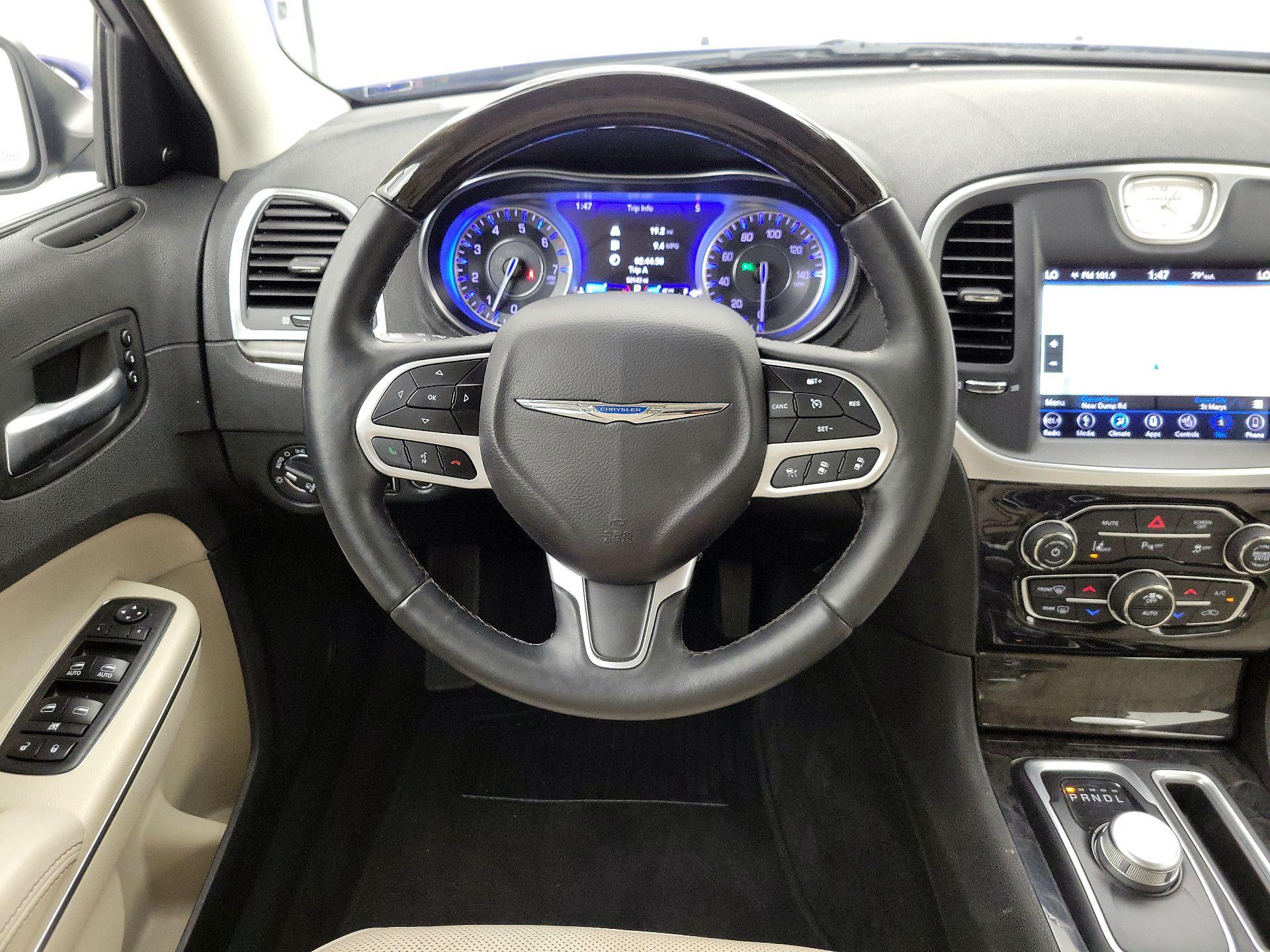 Thumbnail: 2018 Chrysler 300 - 10