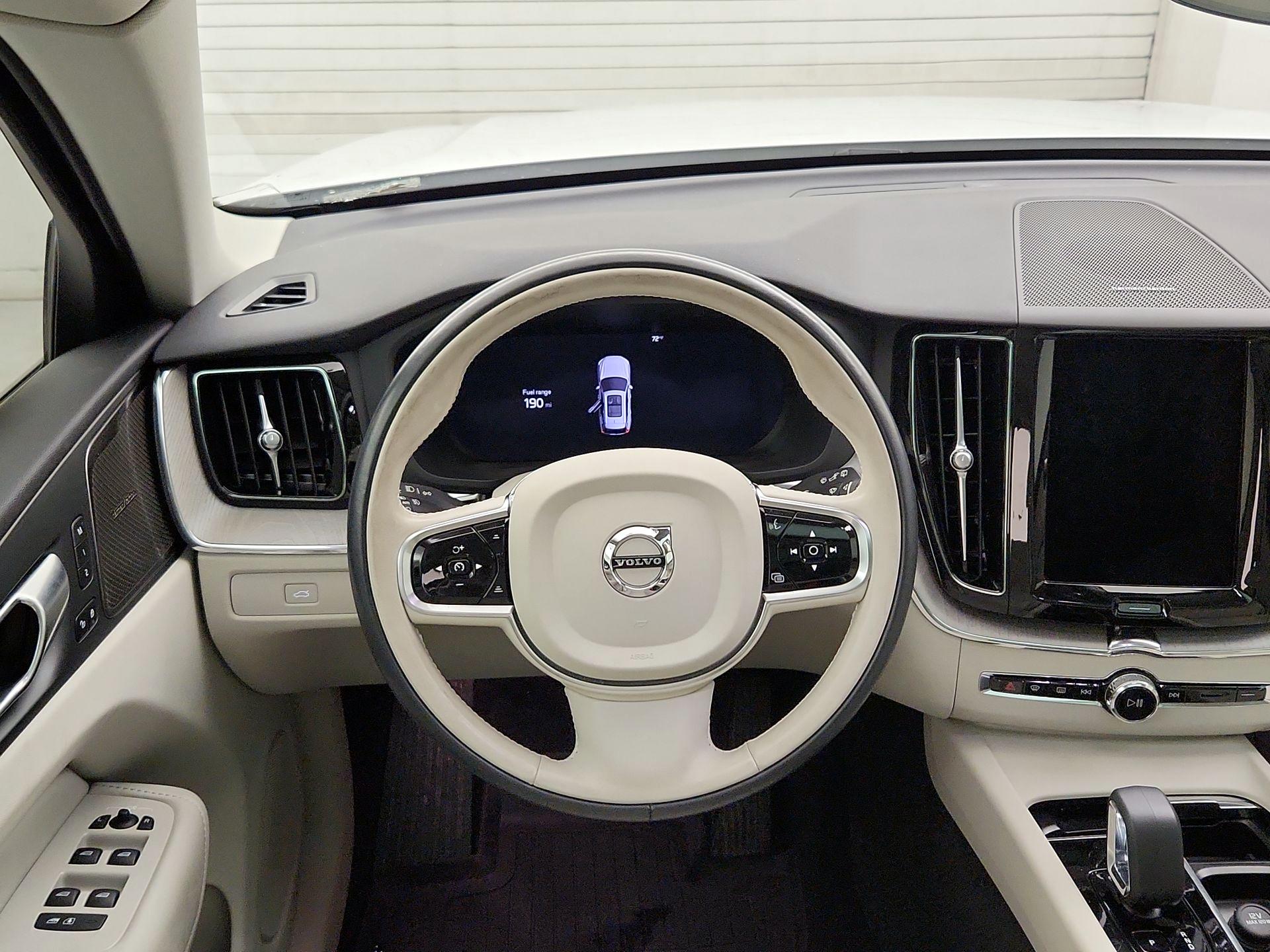 Thumbnail: 2024 Volvo XC60 - 10