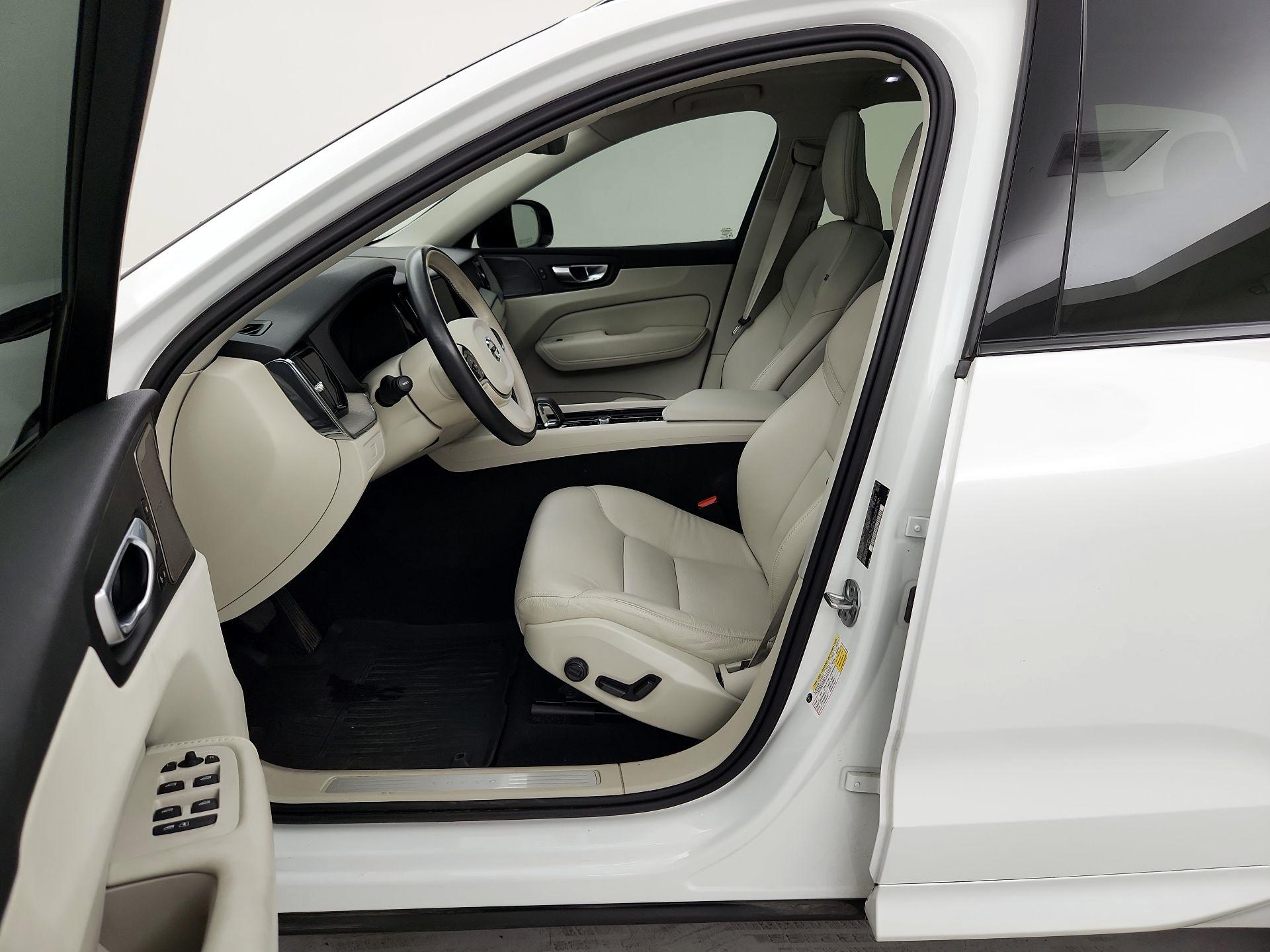 Thumbnail: 2024 Volvo XC60 - 11