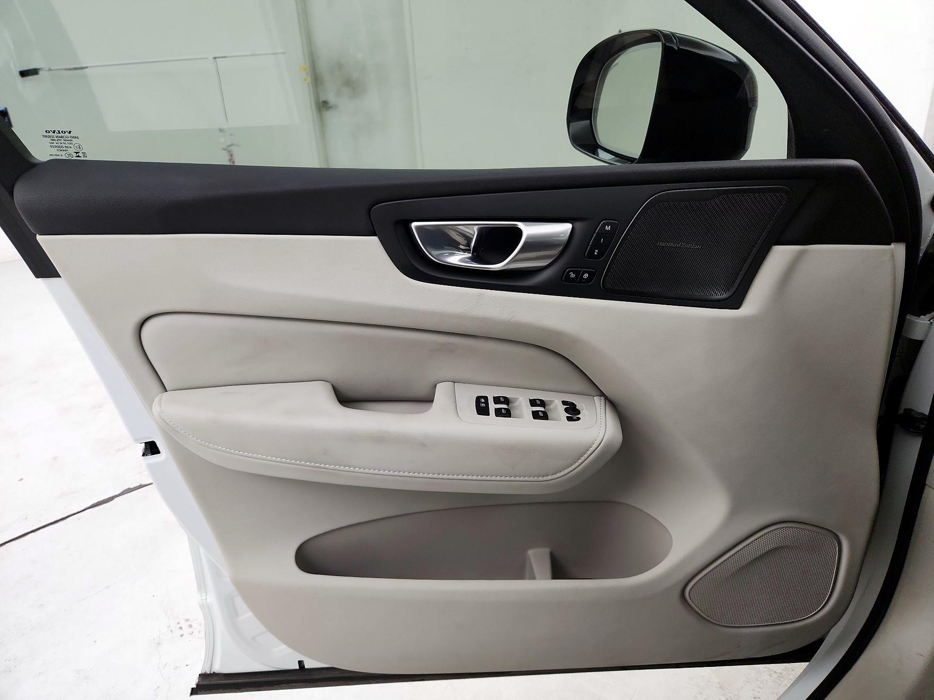 Thumbnail: 2024 Volvo XC60 - 12