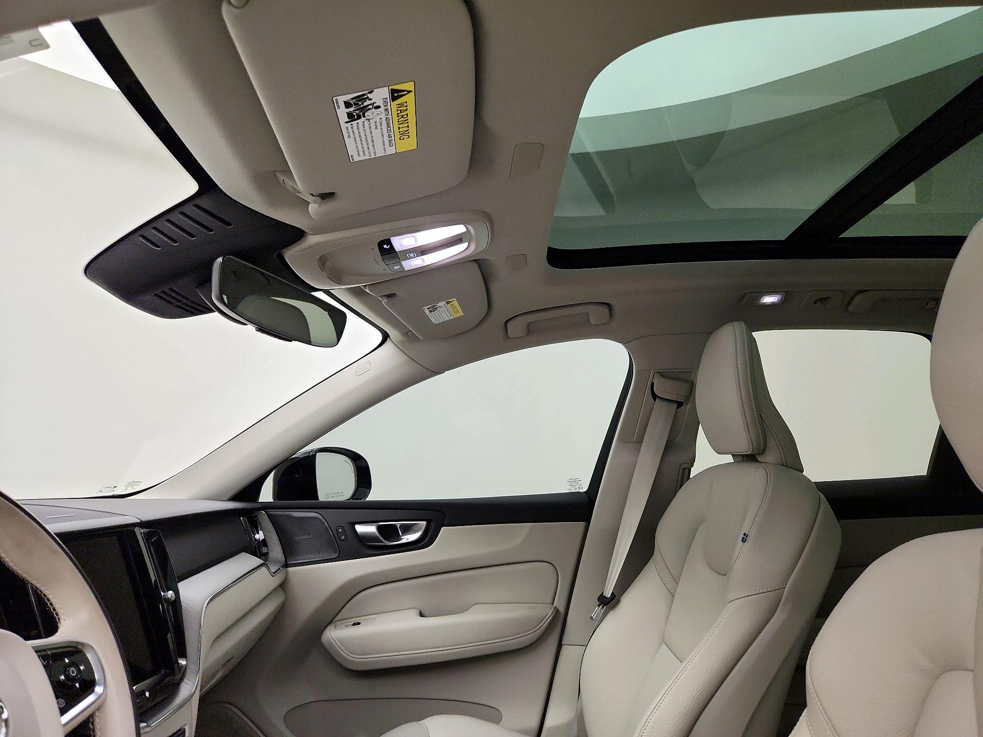 Thumbnail: 2024 Volvo XC60 - 20