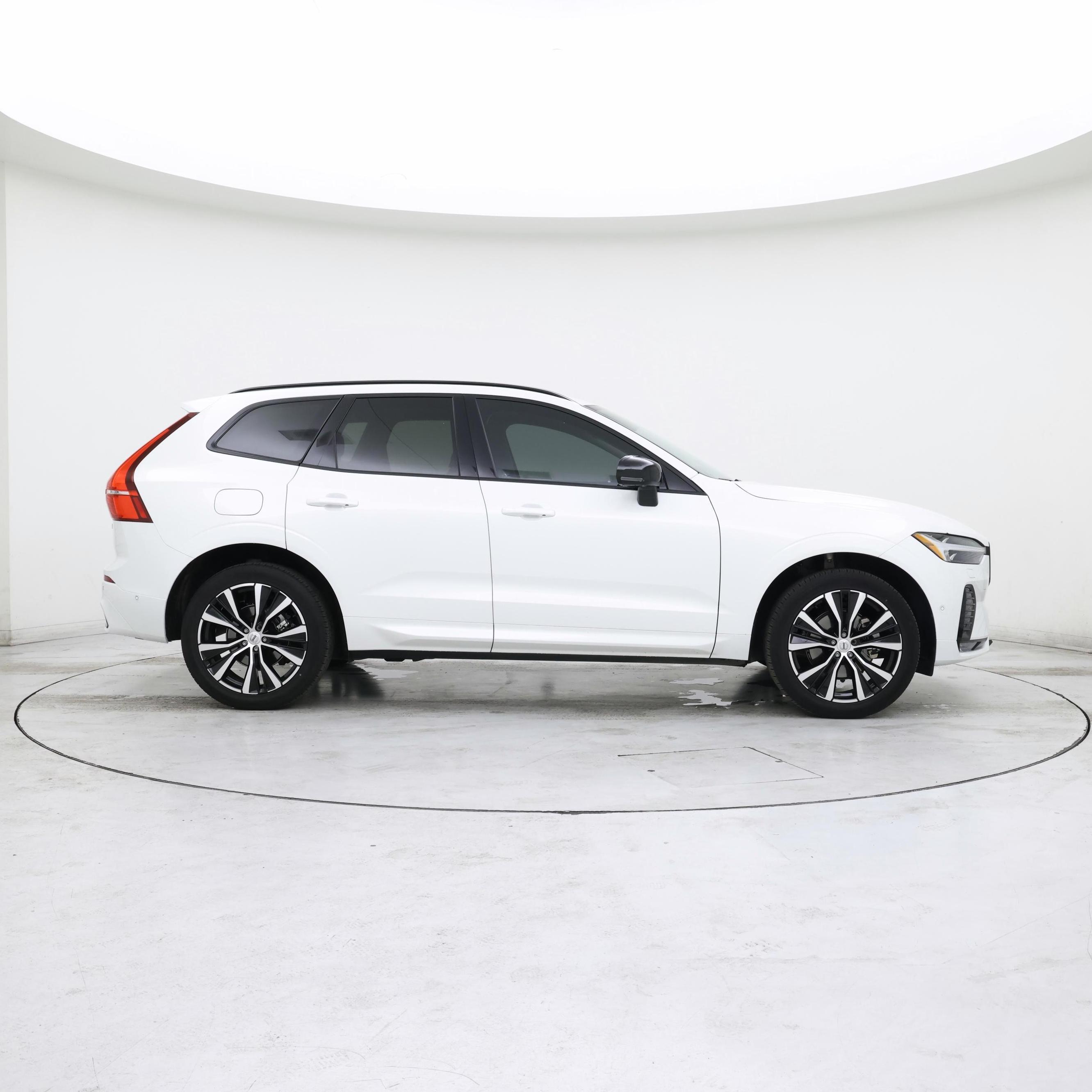 Thumbnail: 2024 Volvo XC60 - 7