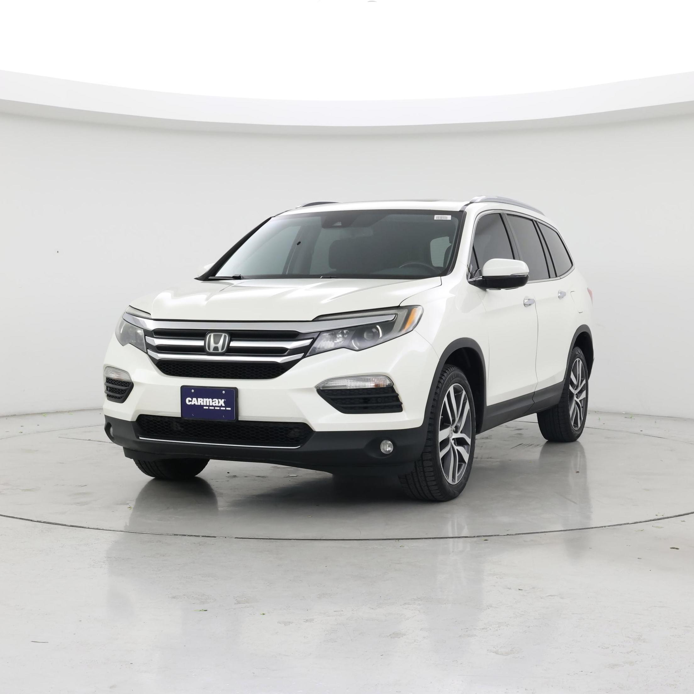 Thumbnail: 2017 Honda Pilot - 4
