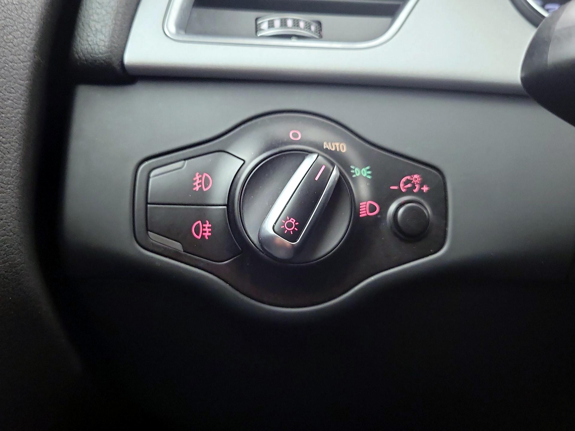 Thumbnail: 2016 Audi A4 - 13